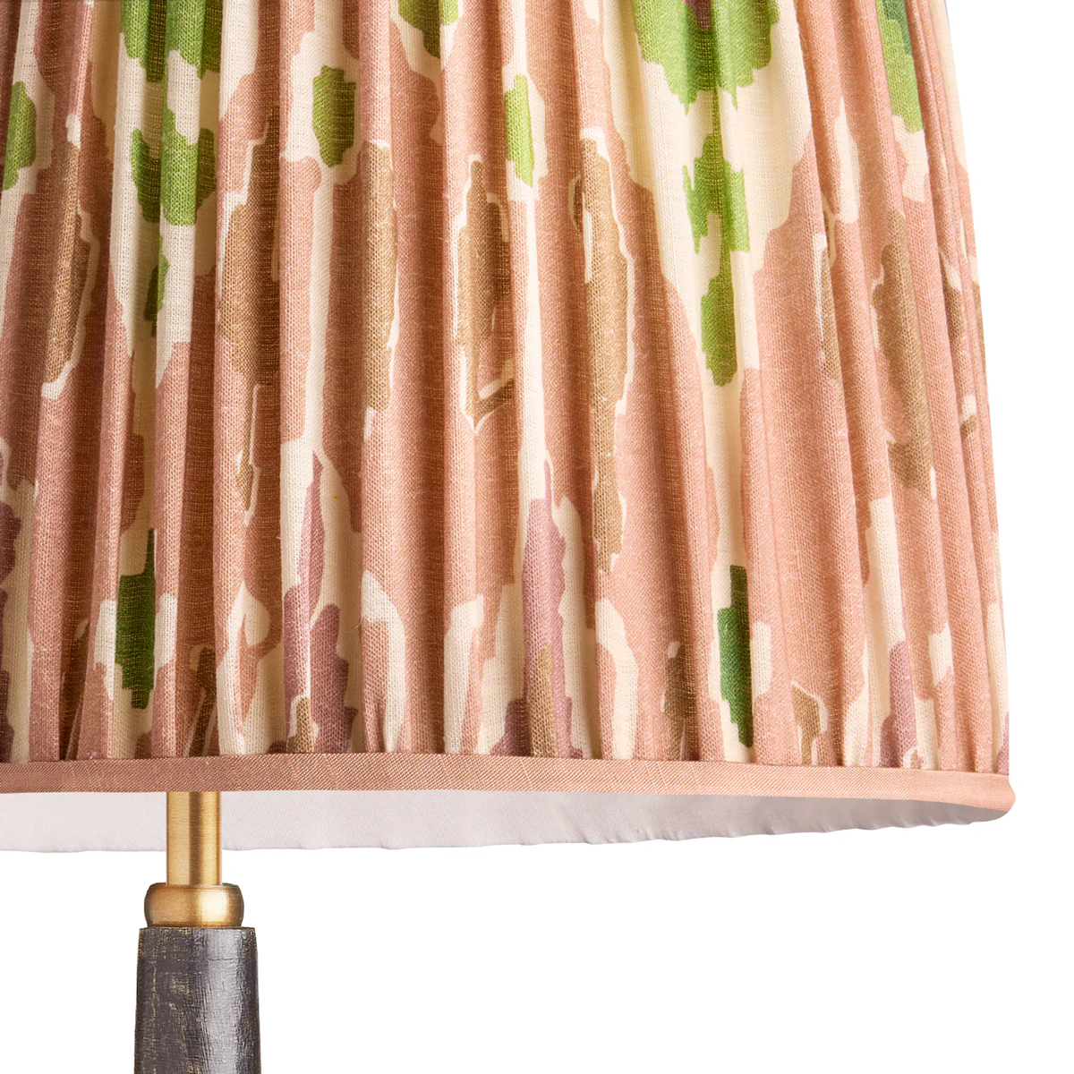 18 inch tapered drum shade in blush Bokhara gathered linen by GP & J Baker - Image 2
