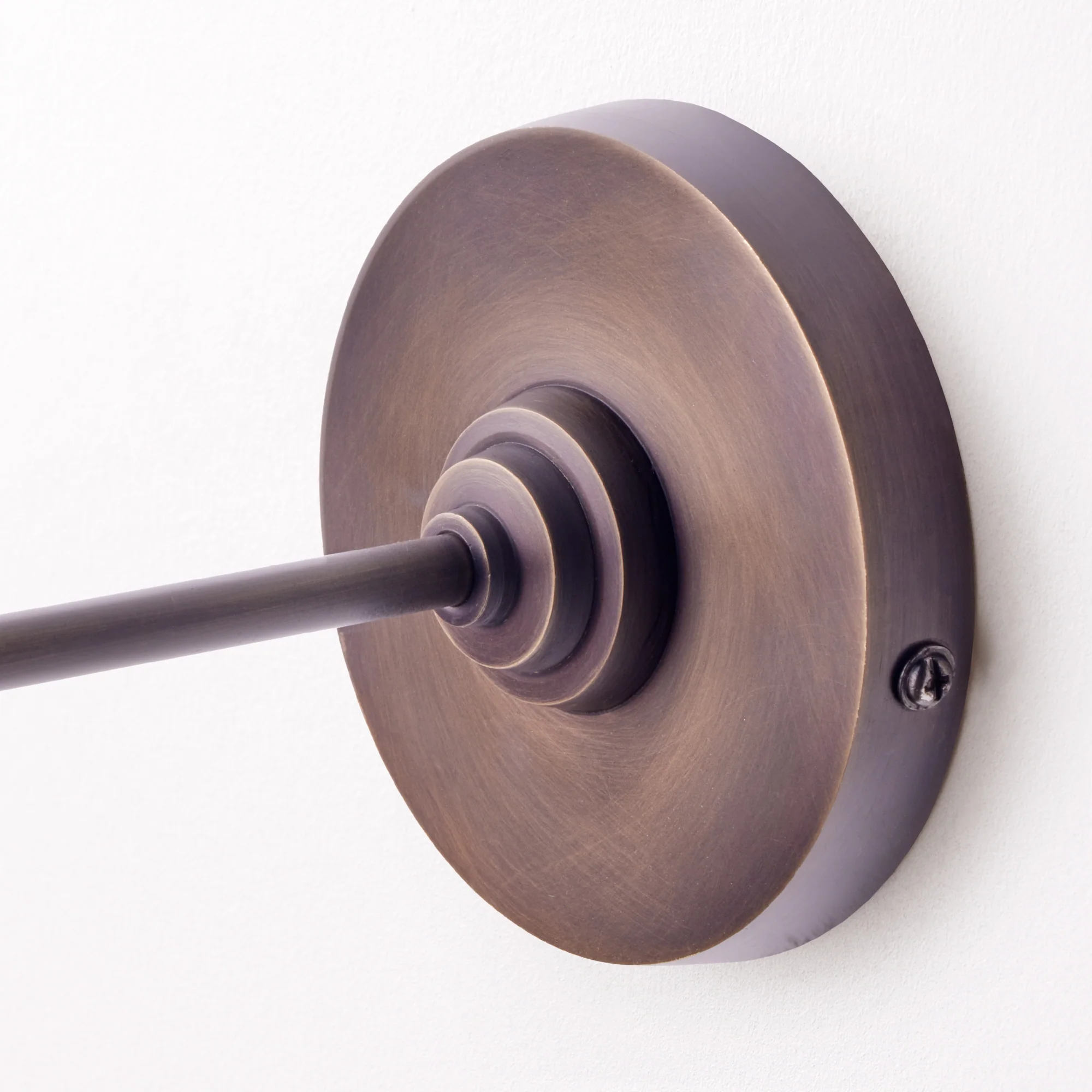 Bathroom Elbow wall fixture in bronze - Image 4