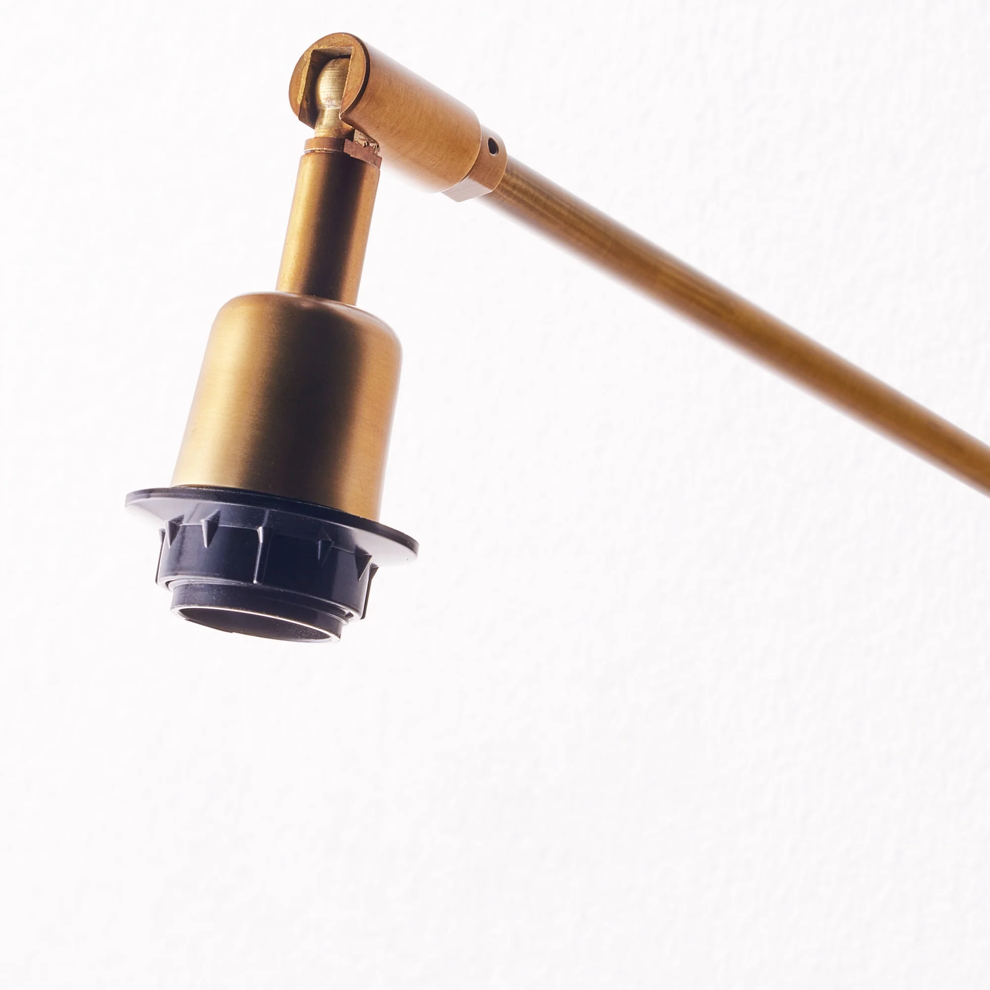 Carter Wall fixture in antiqued Brass - Image 5