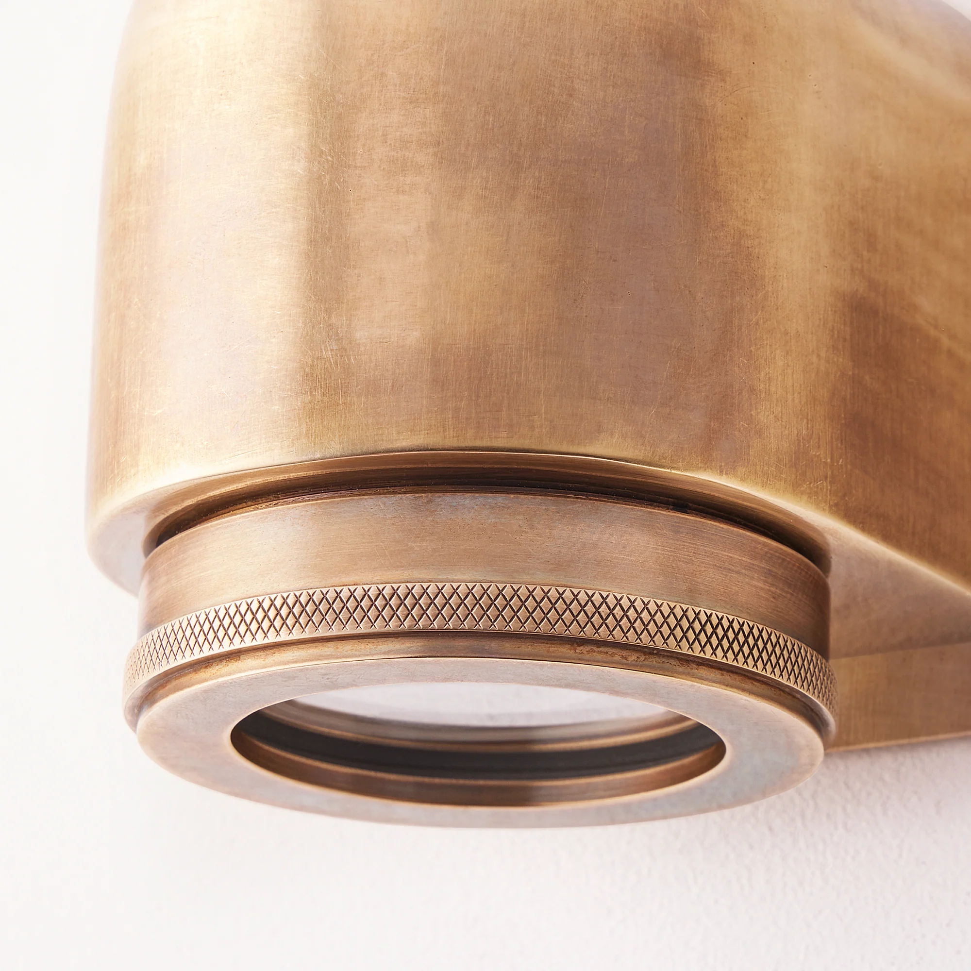 Coram mast light in antiqued brass - Image 8