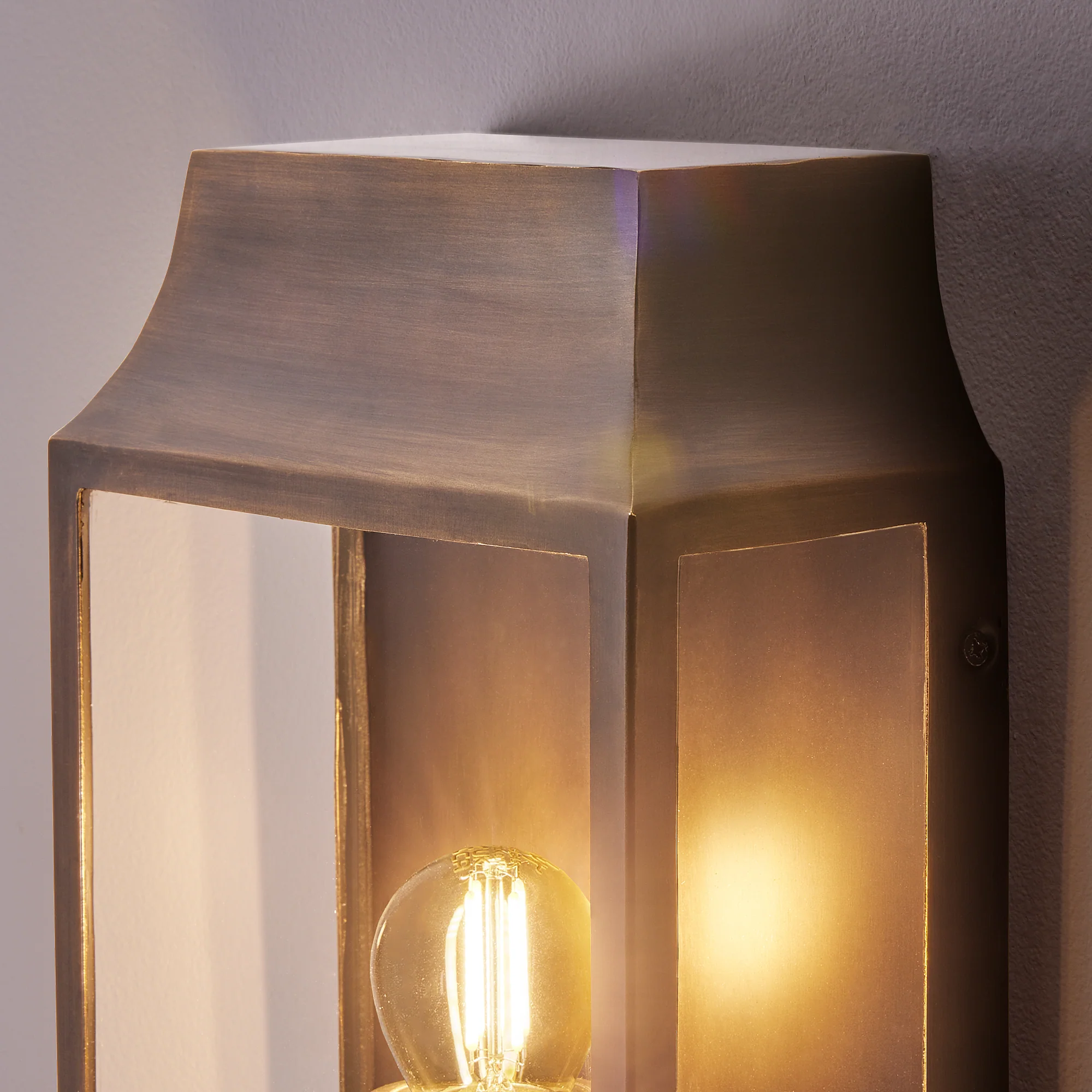 Crail wall sconce in bronze - Image 4