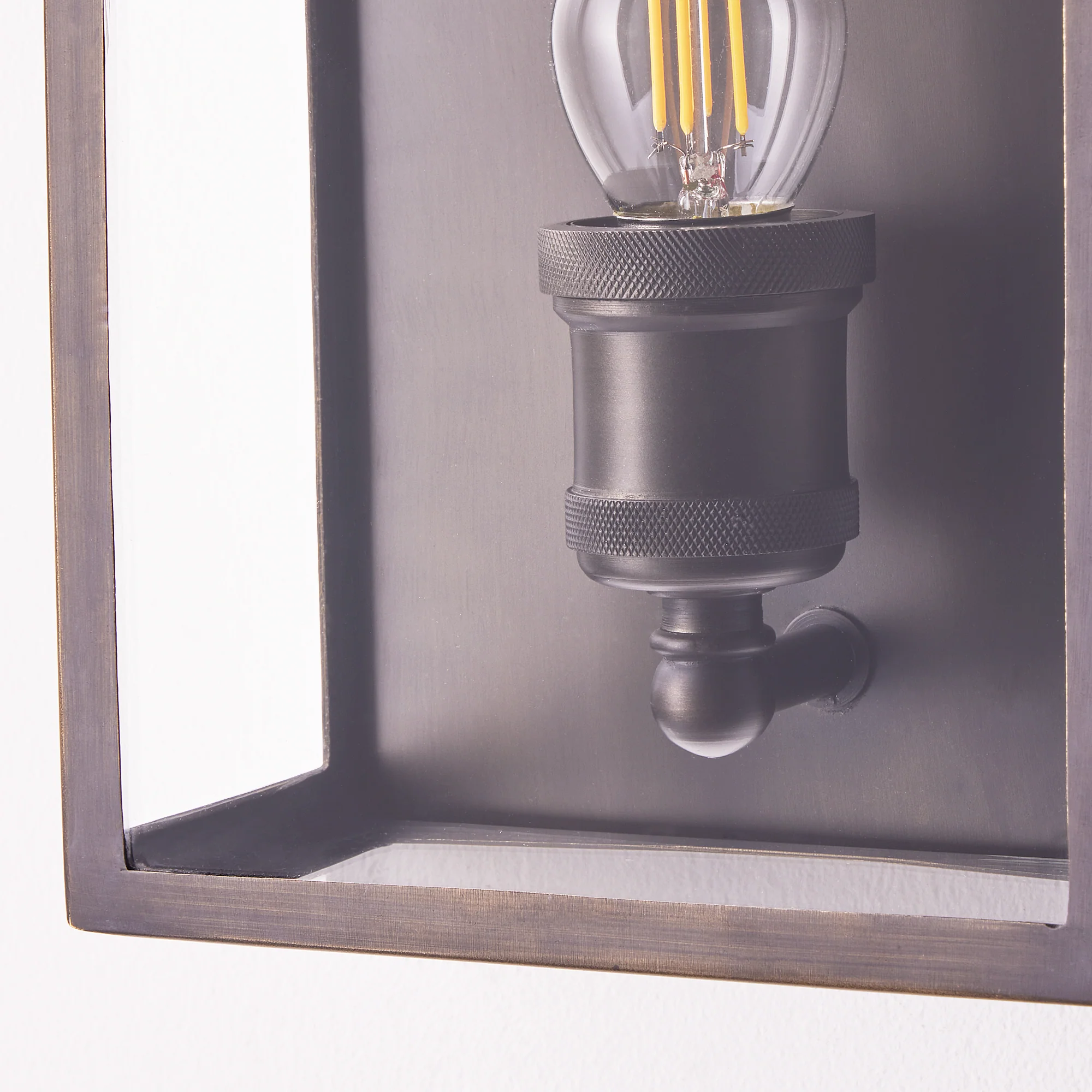 Crail wall sconce in bronze - Image 7