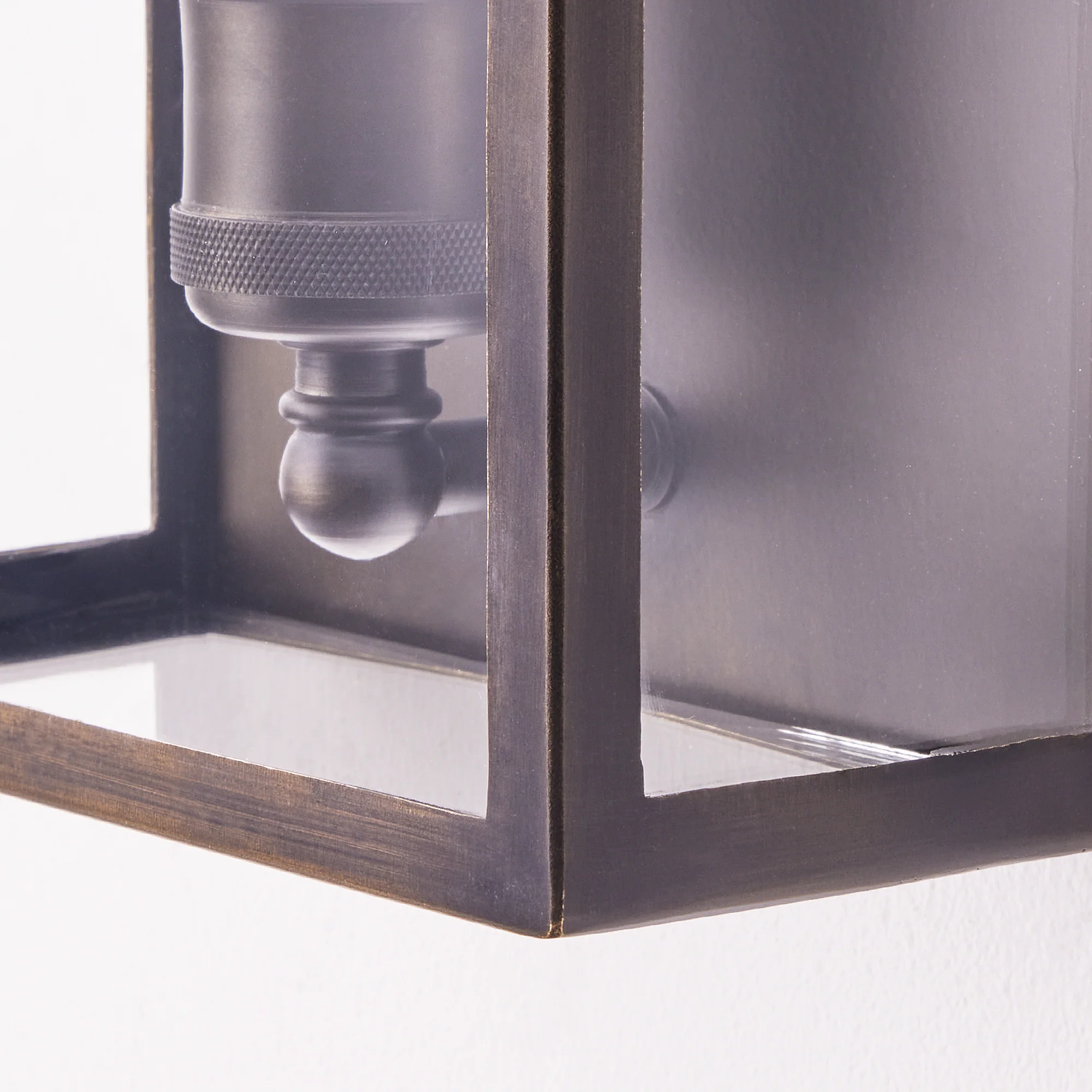 Crail wall sconce in bronze - Image 9