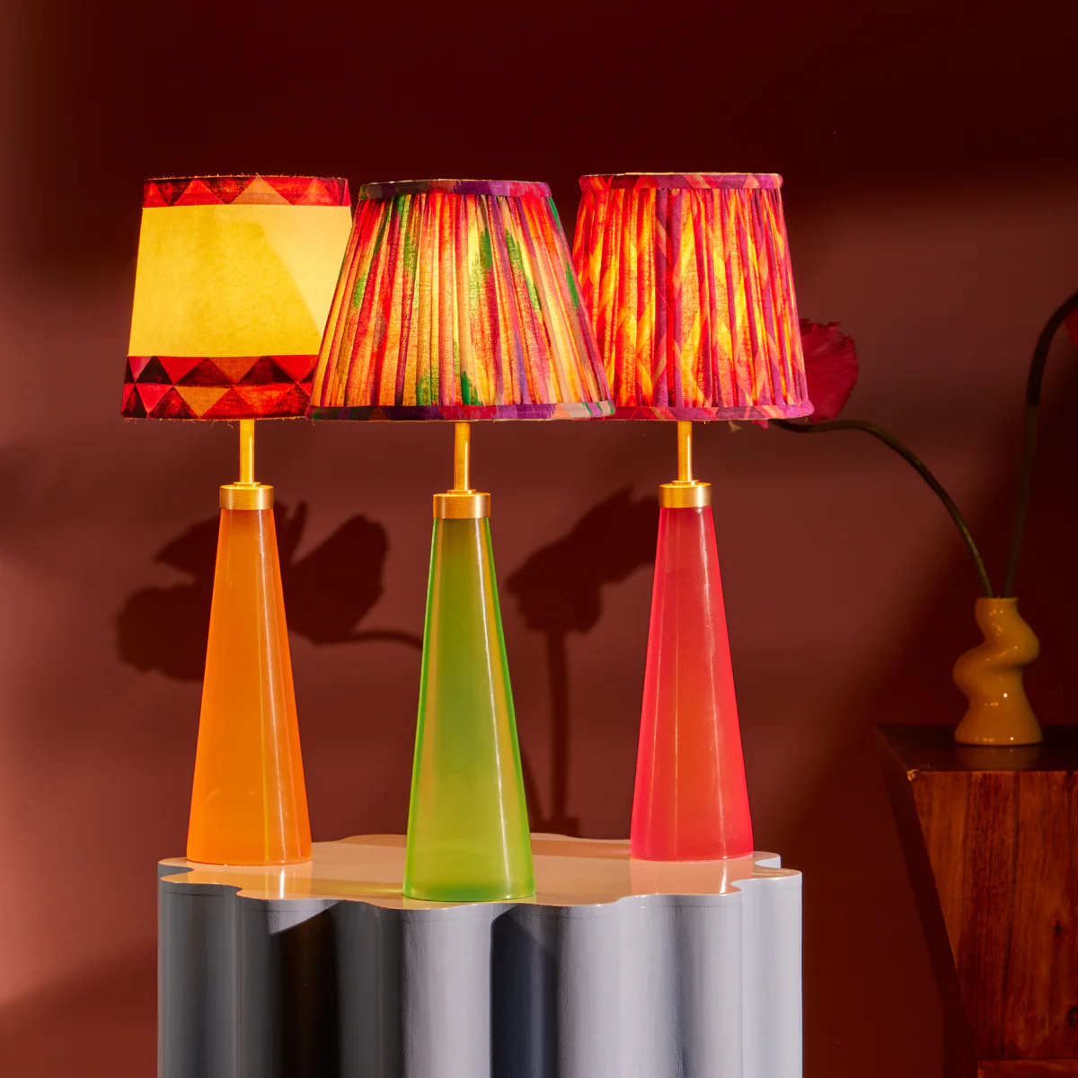 Cueva cordless table lamp in neon pink by Matthew Williamson - Image 7
