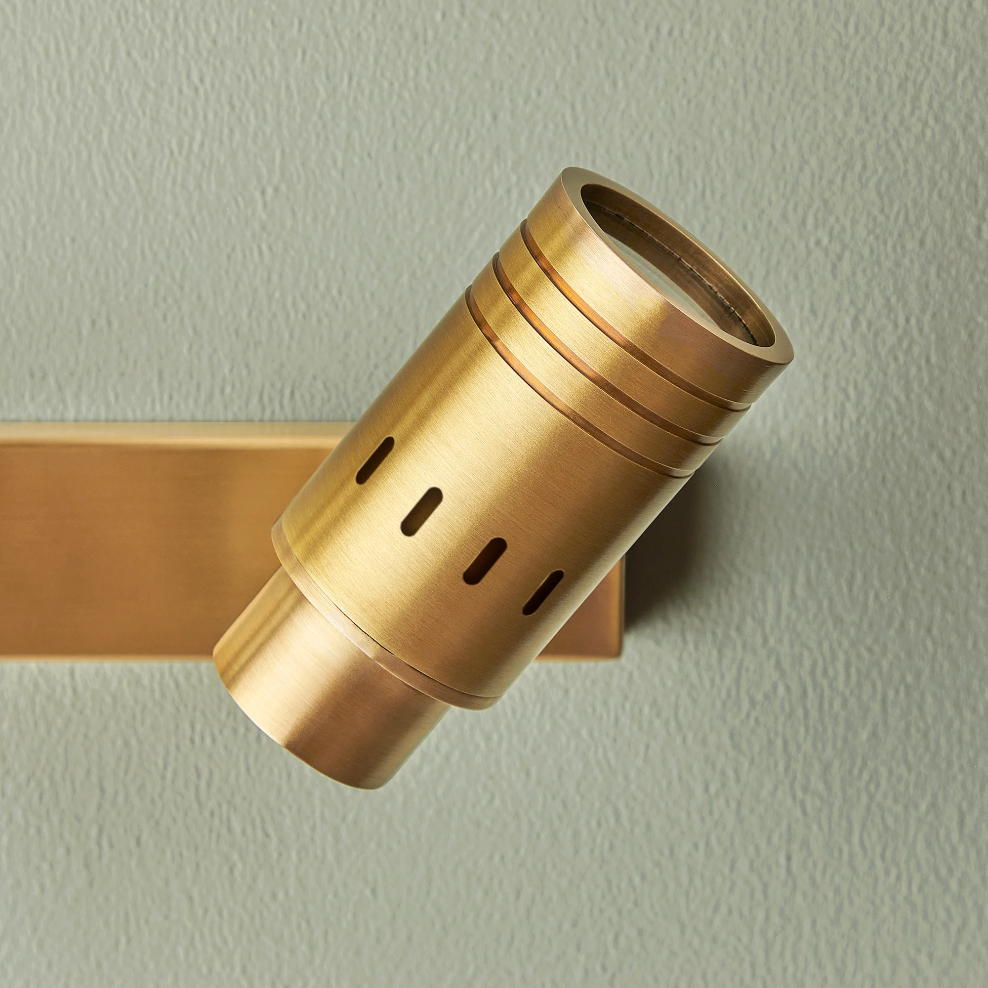 Double watson spot light in antiqued brass - Image 10