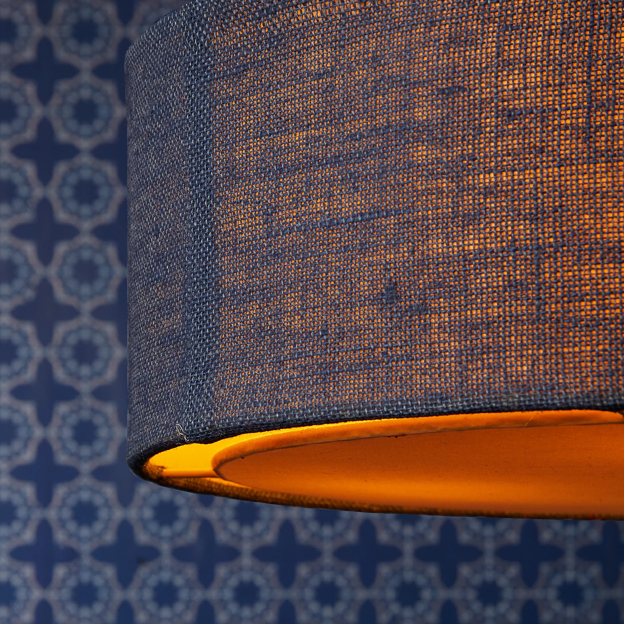 Larger Jute pendant light in navy with baffle - Image 4