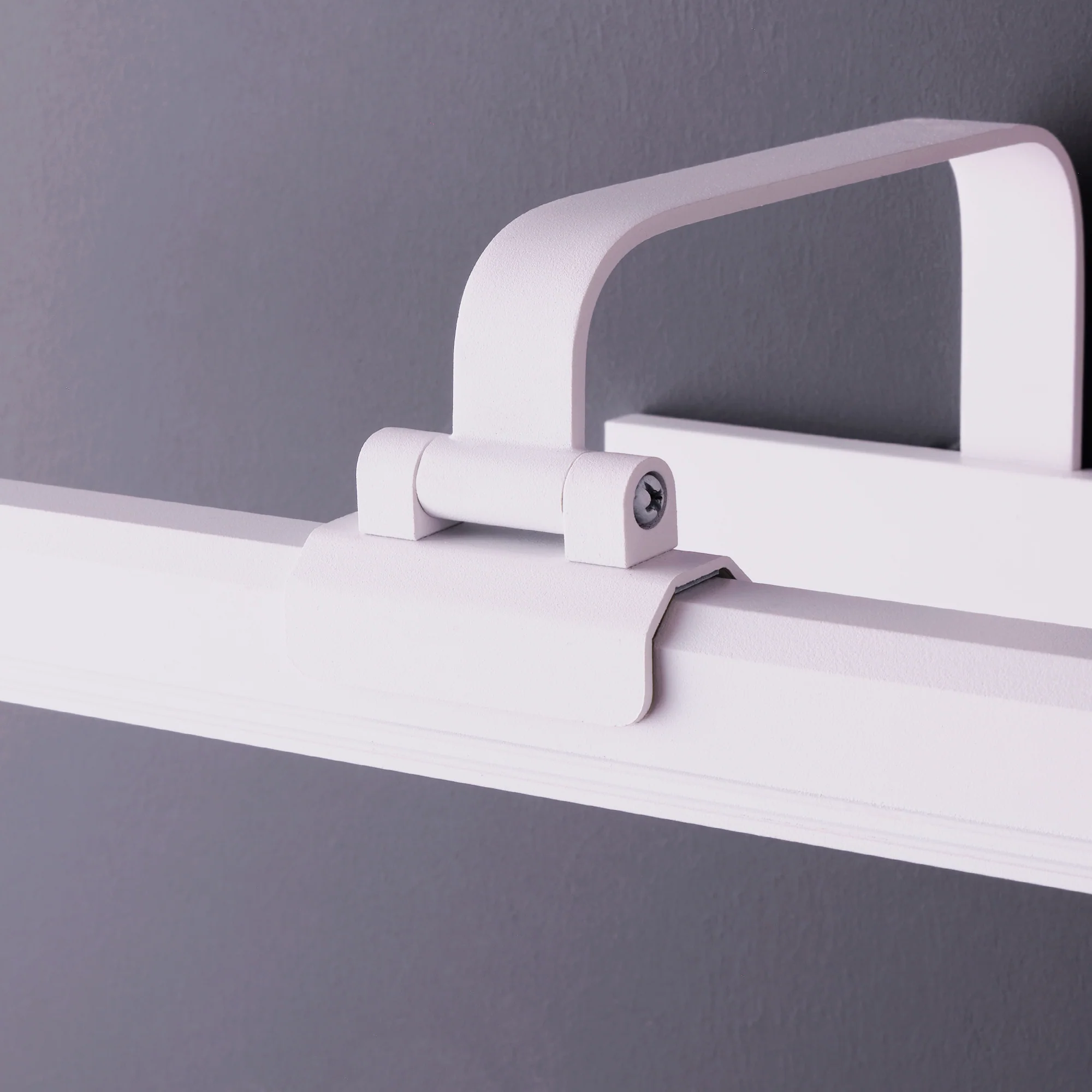 Larger Marcel cordless picture light in white - Image 4