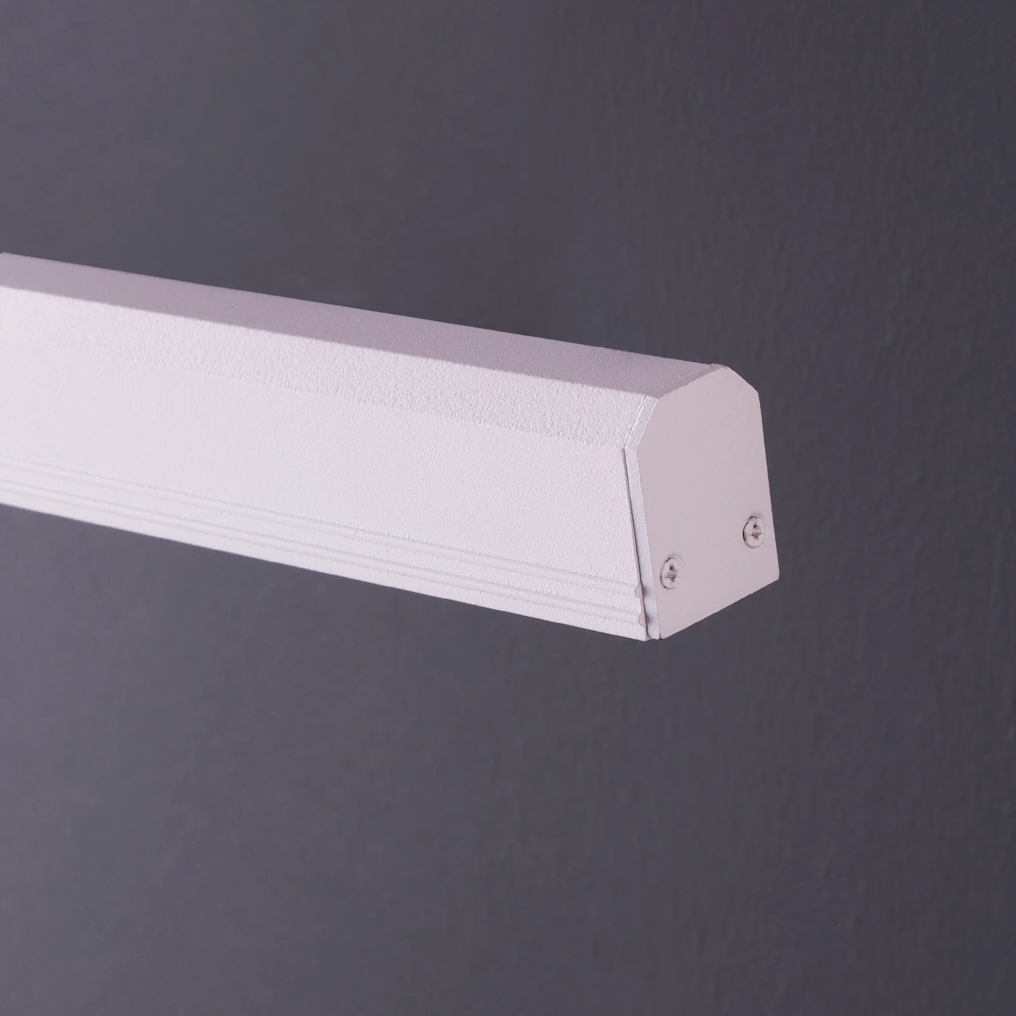 Larger Marcel cordless picture light in white - Image 5