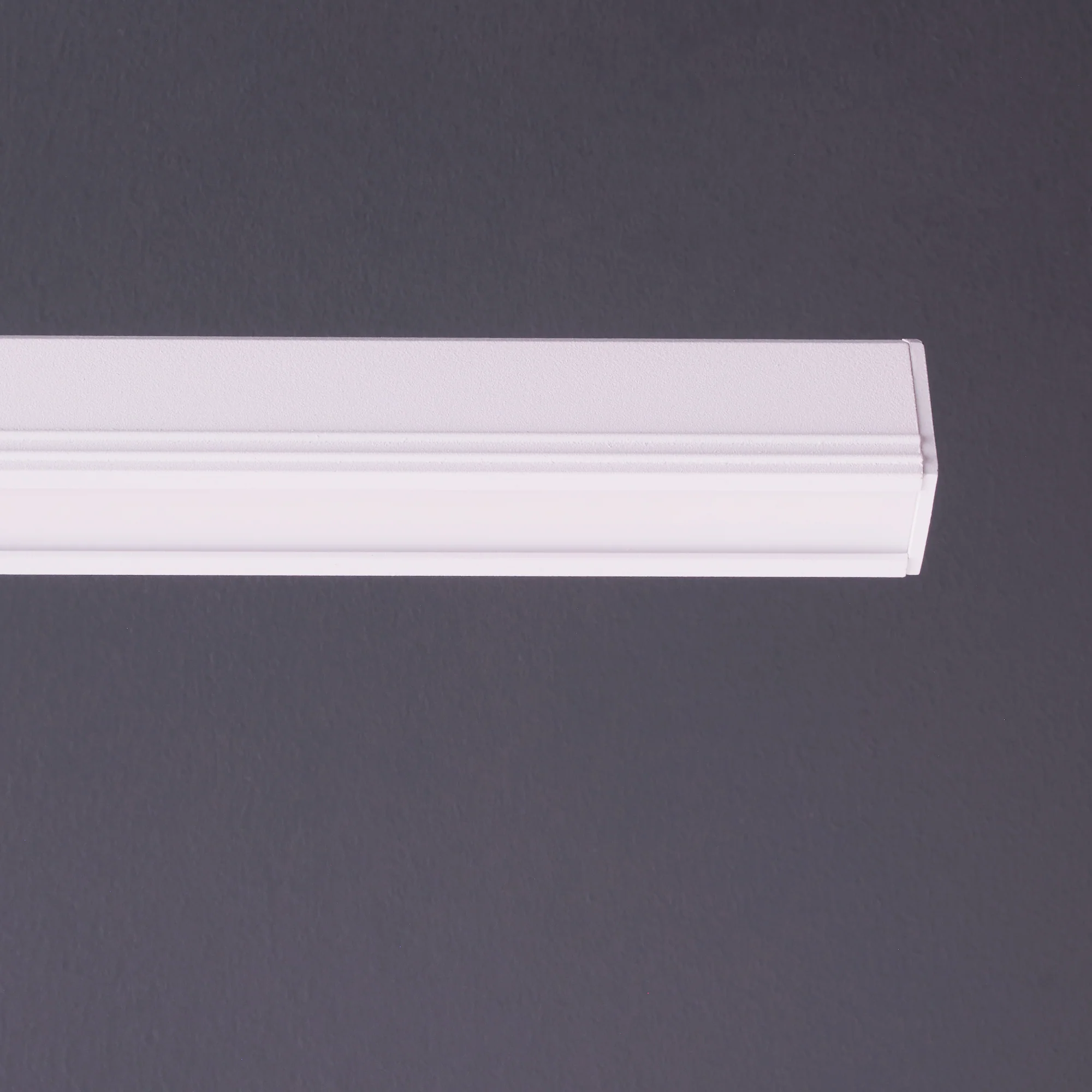 Larger Marcel cordless picture light in white - Image 6