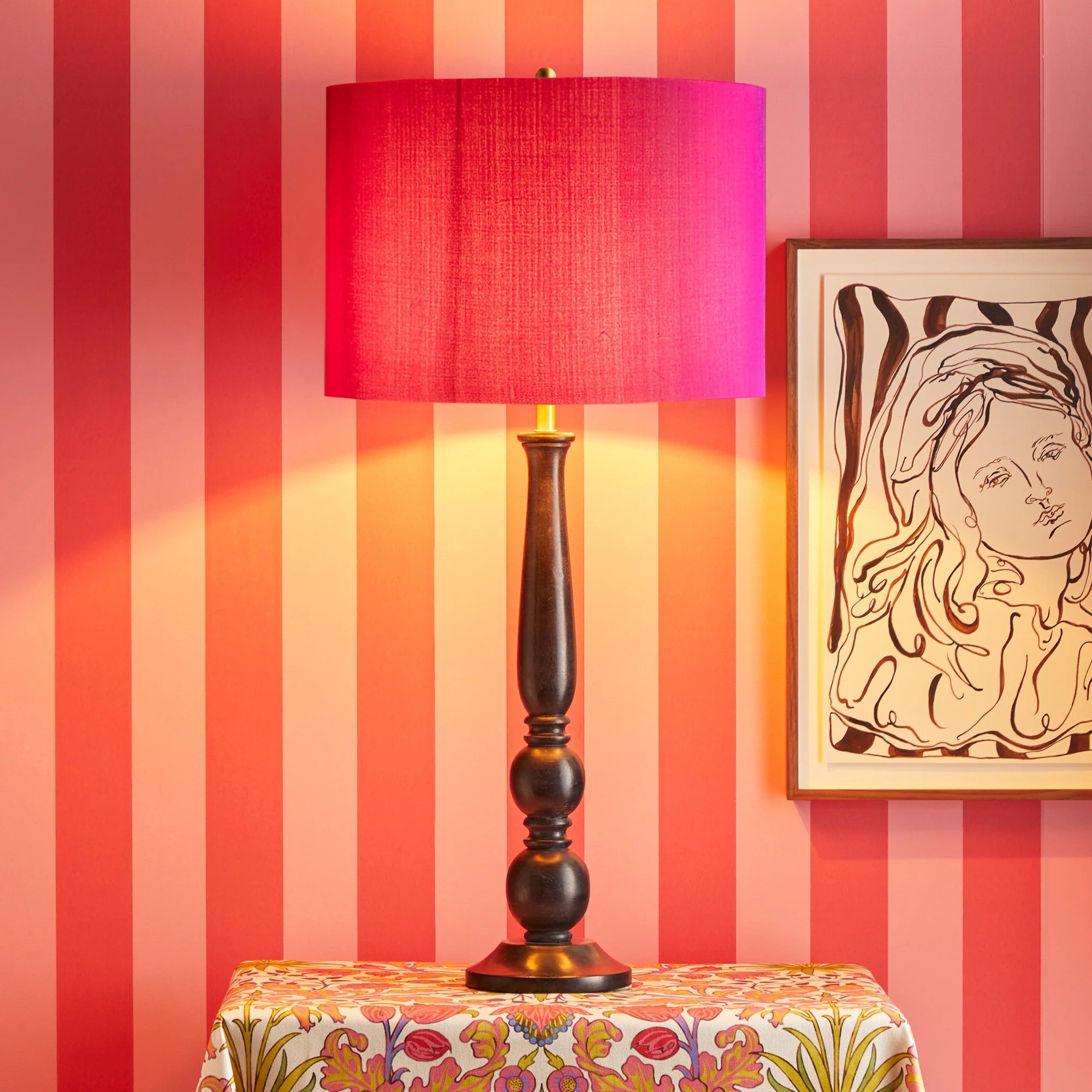 Larger Otto table lamp in black - Image 2