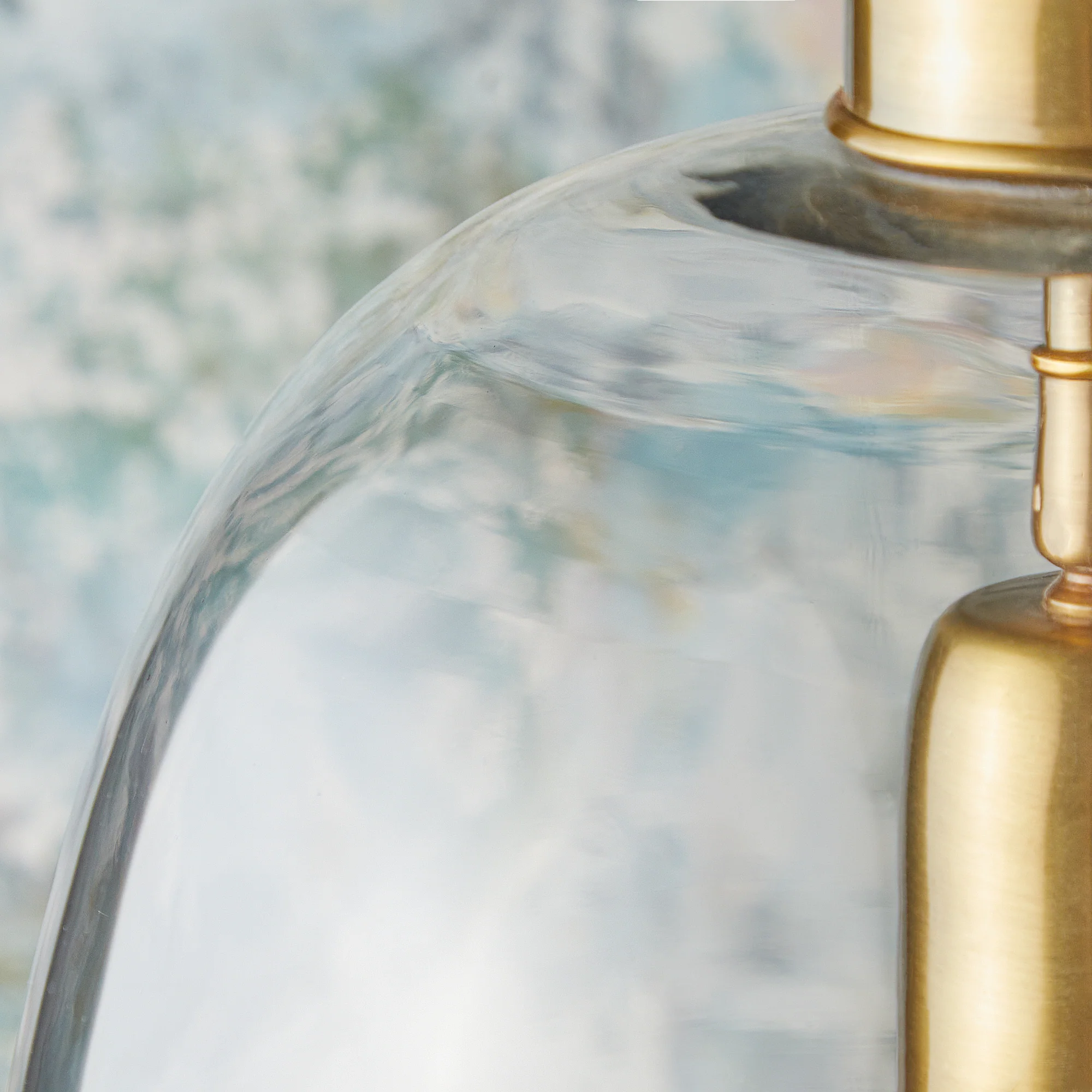 Larger Percy pendant light in clear glass - Image 4