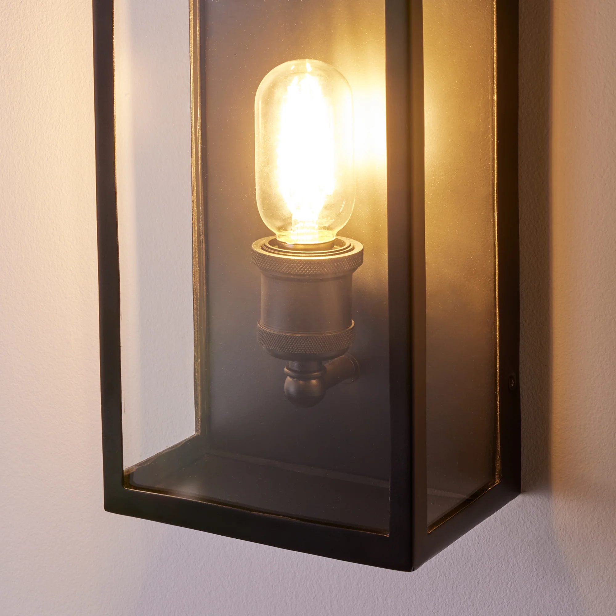 Long and thin Orford wall sconce in black - Image 4