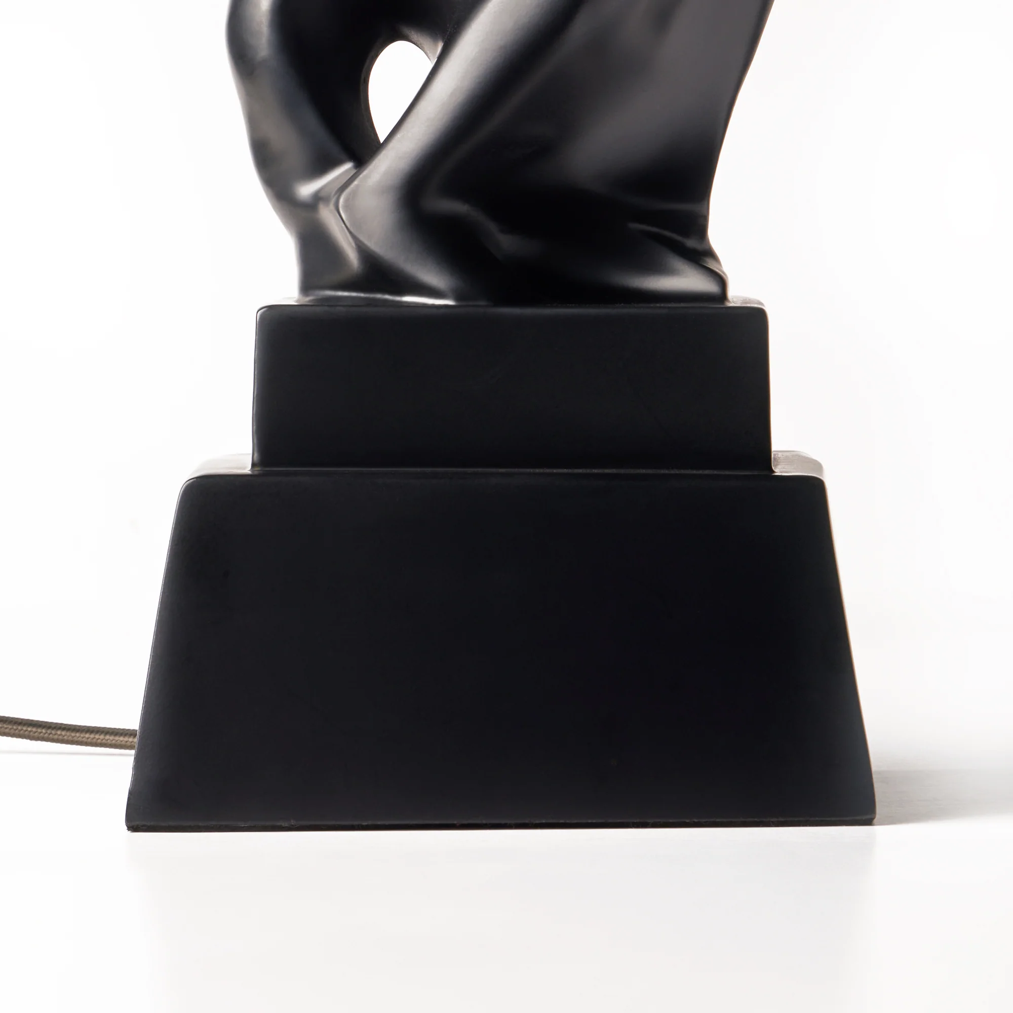 Louise table lamp in black - Image 6