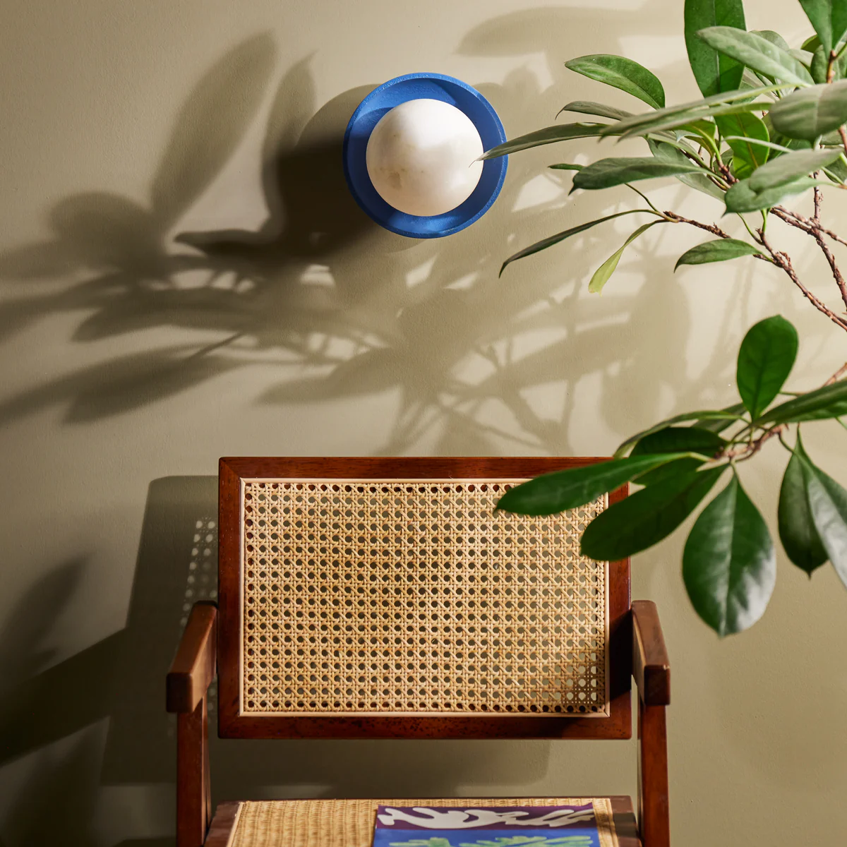Luna wall sconce in klein blue by Matthew Williamson - Image 3