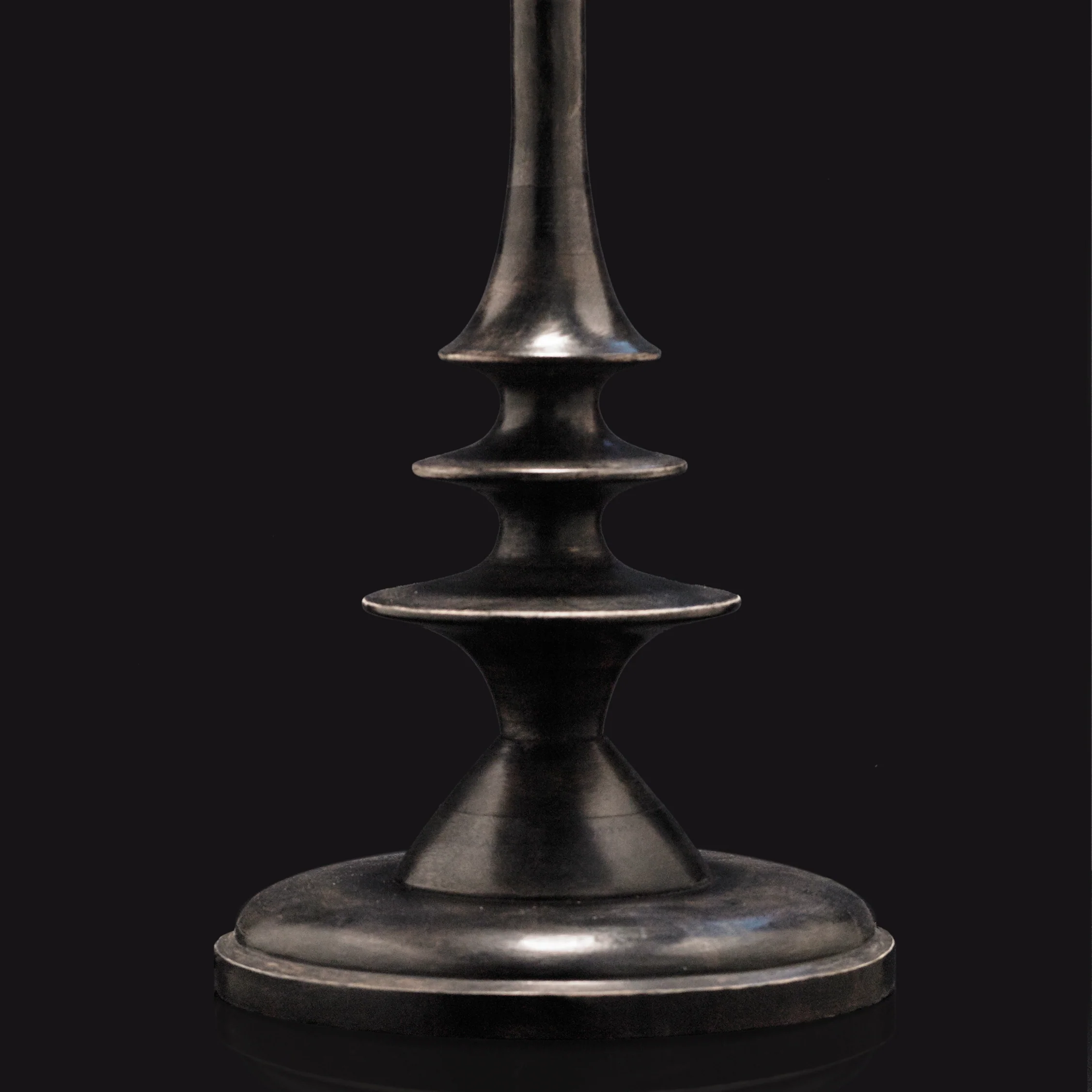 Moonshine floor lamp in silvery black - Image 6