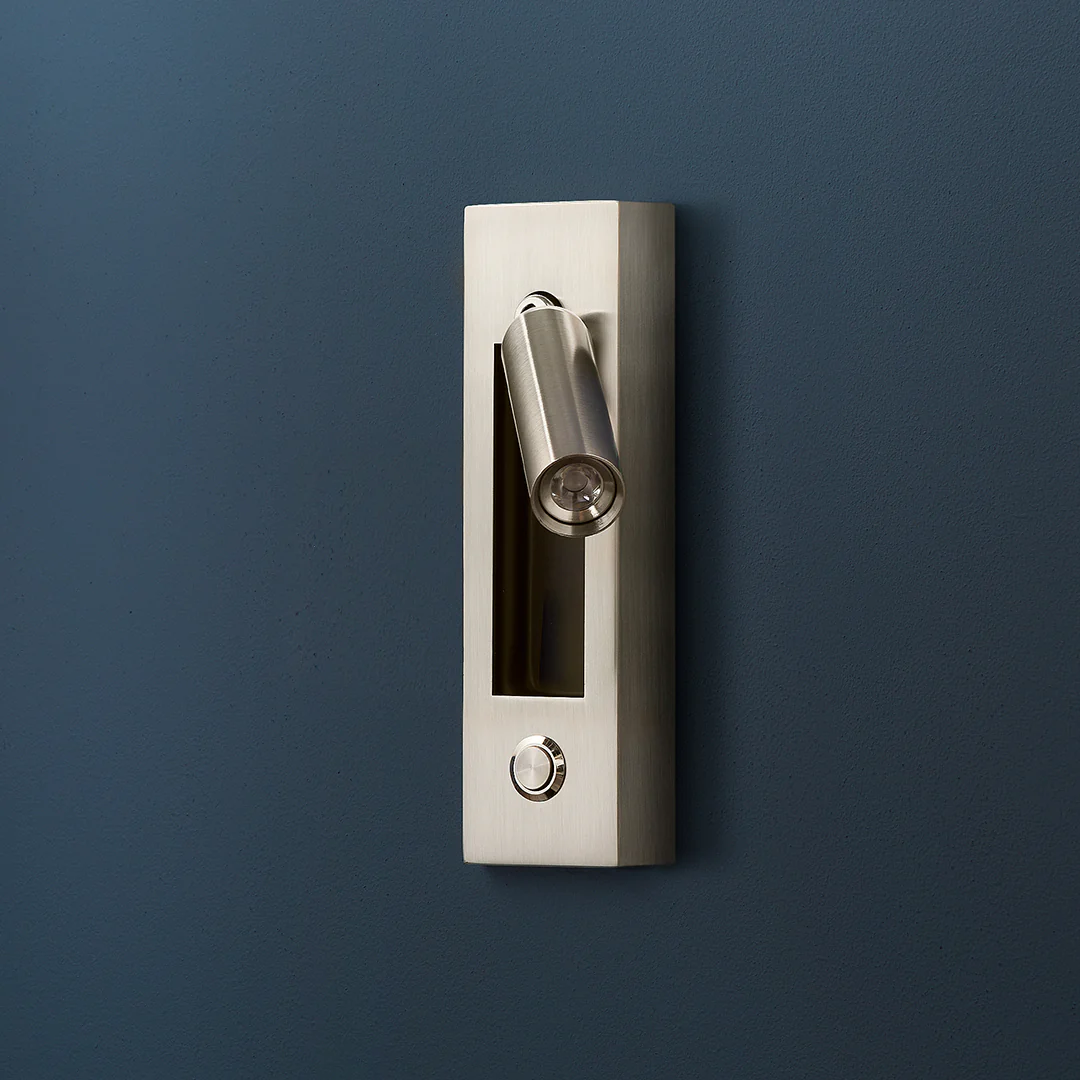 Niche wall sconce in antique silver - Image 5