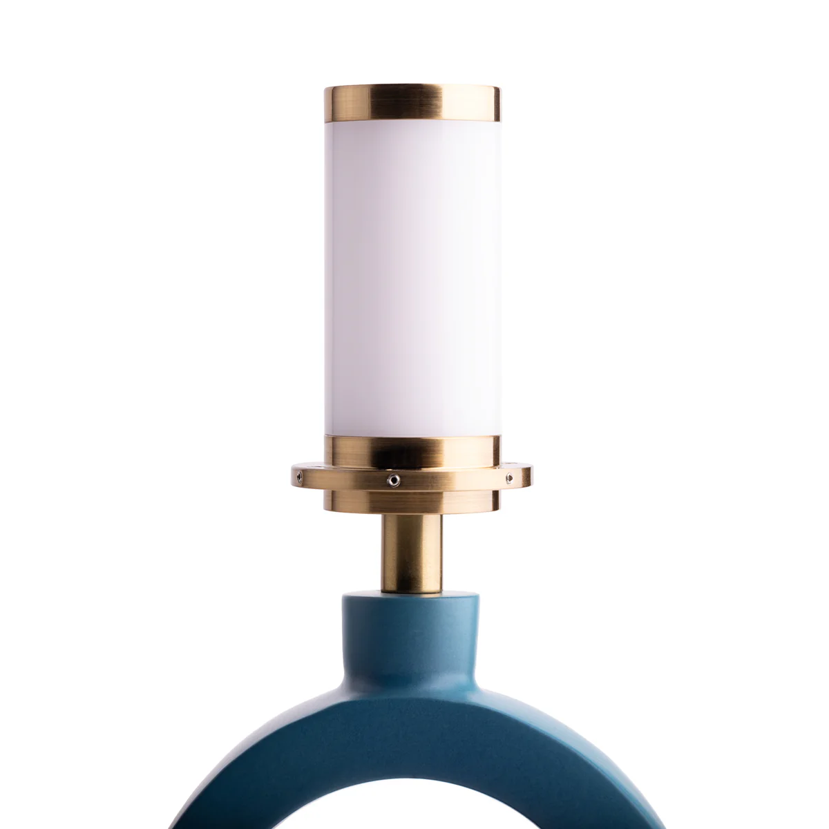 Oscar cordless table lamp in Denim by the Novogratz - Image 6