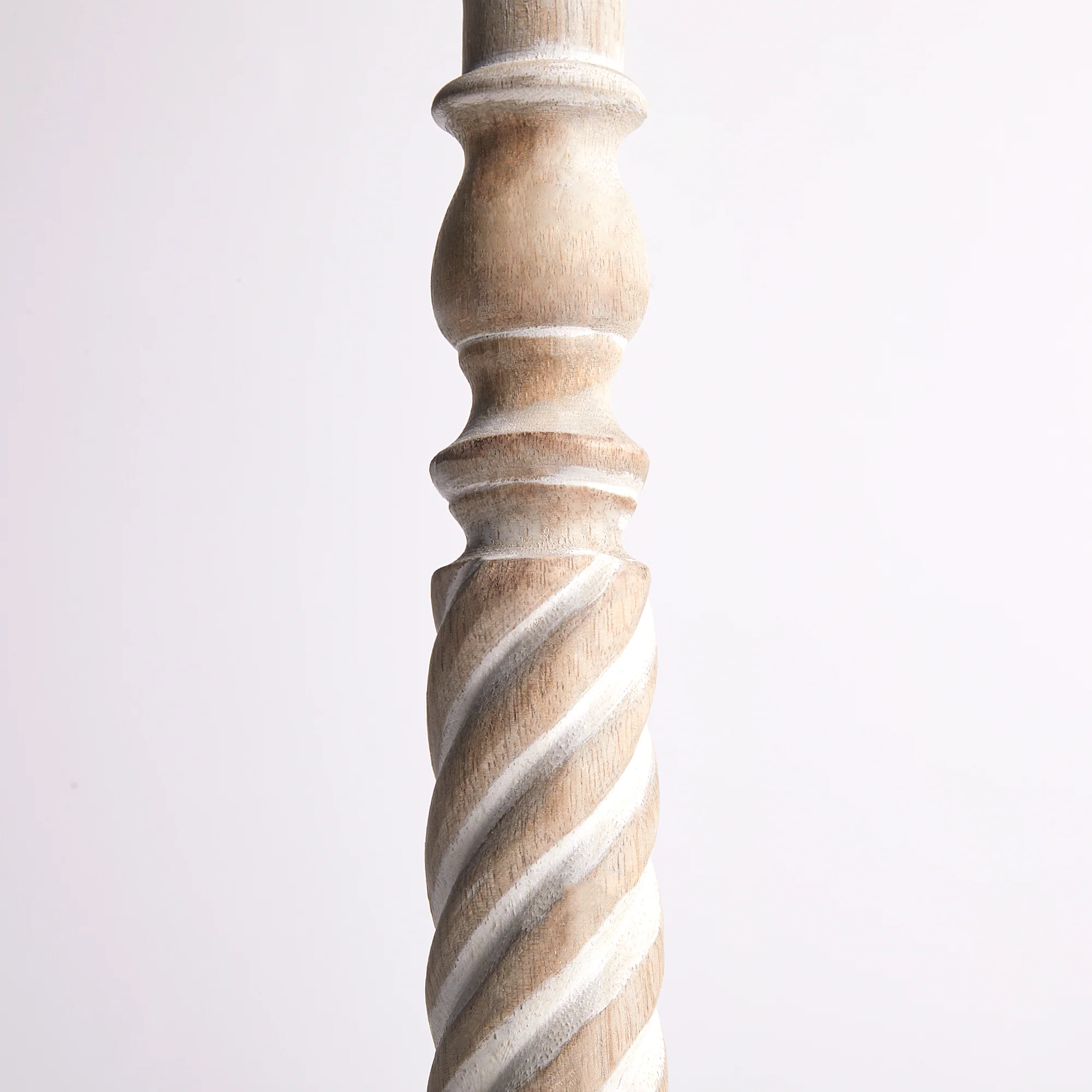 Paolo table lamp in natural whitewash - Image 4