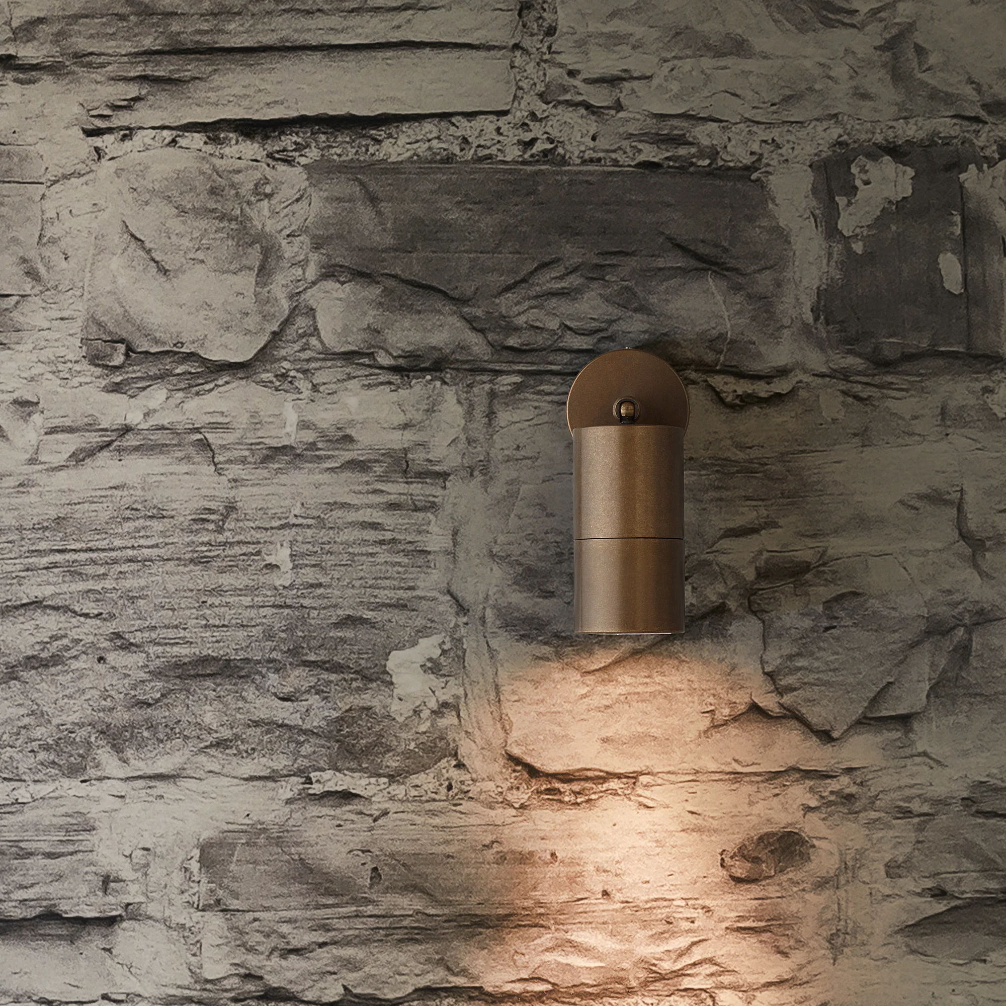 Portreath adjustable pillar light in antiqued brass - Image 12