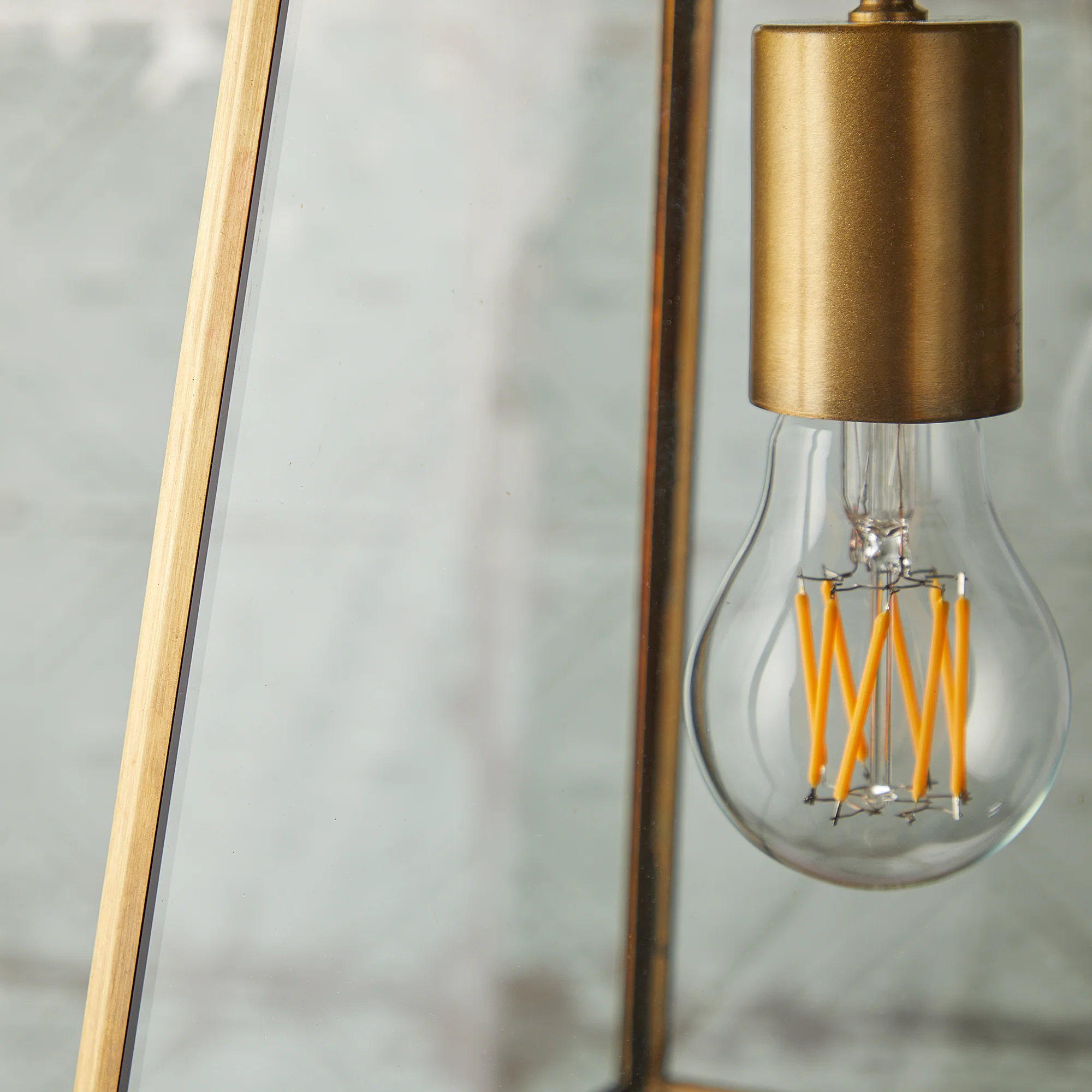 Regular Luxor hanging lantern in antiqued brass and clear glass - Image 4