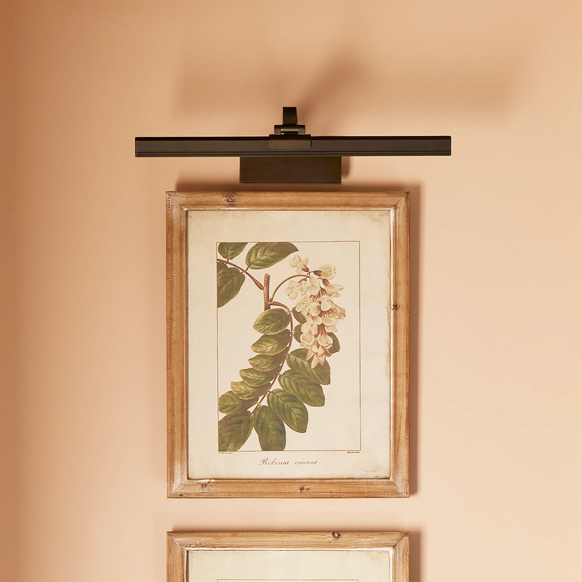Regular Marcel cordless picture light in bronze finish - Image 8