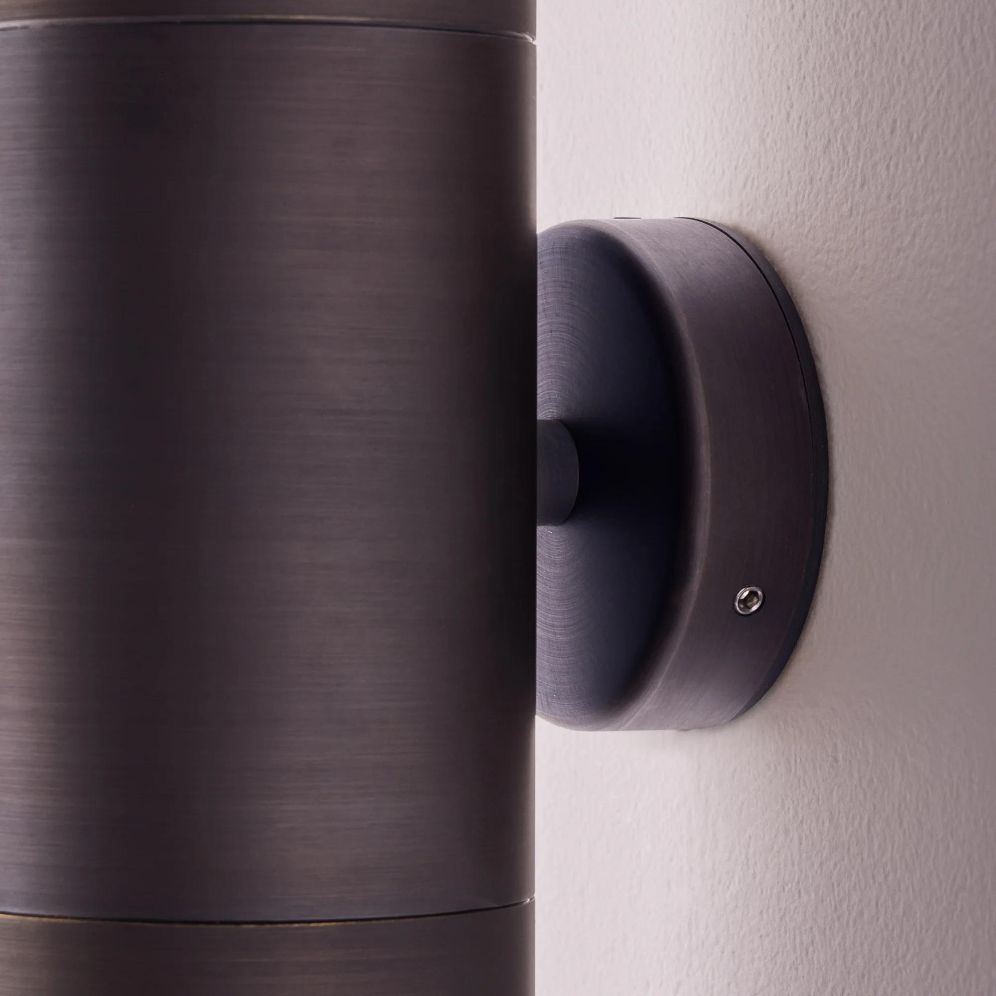 Regular Portreath exterior wall sconce in aged bronze - Image 3