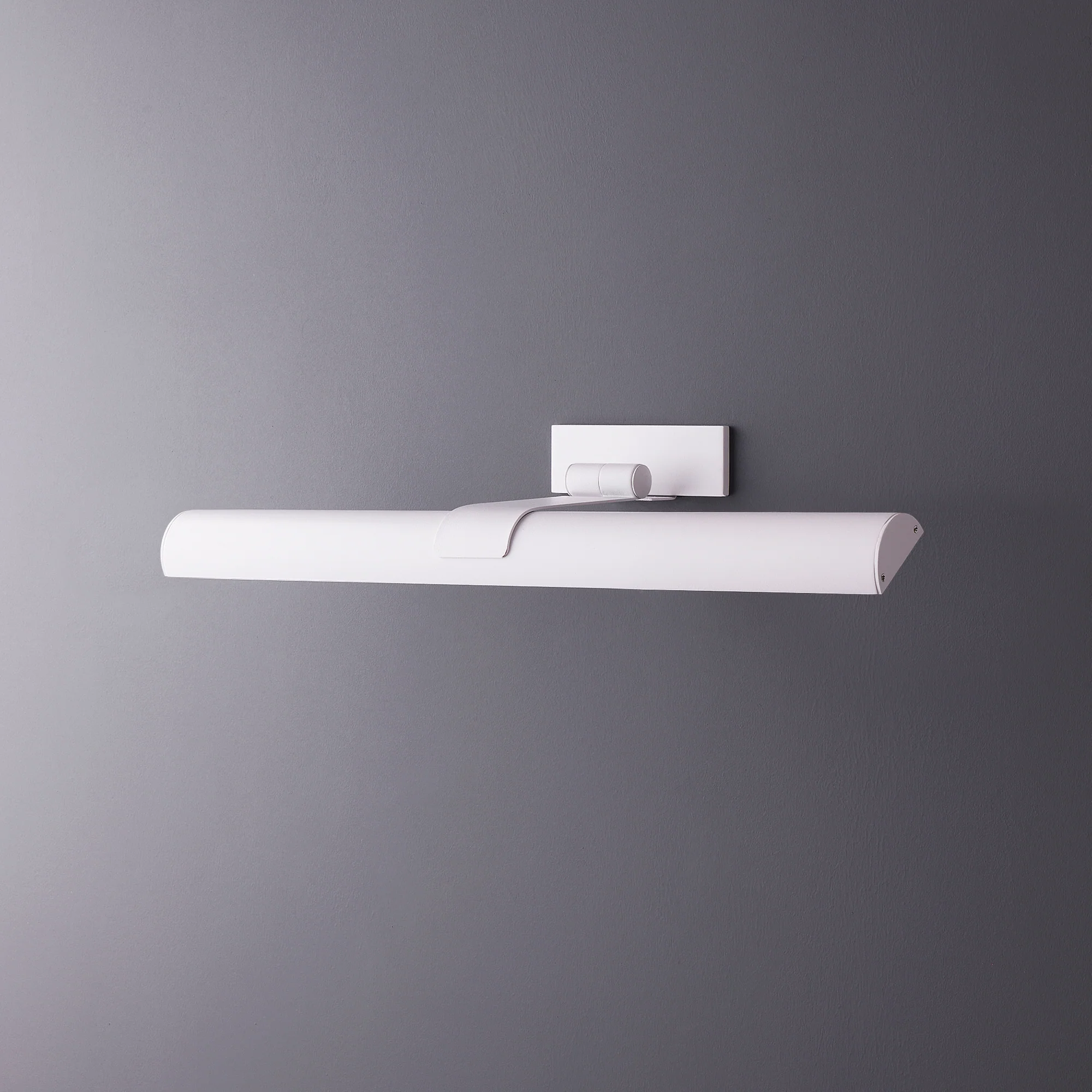 Regular Seurat cordless picture light in white - Image 8