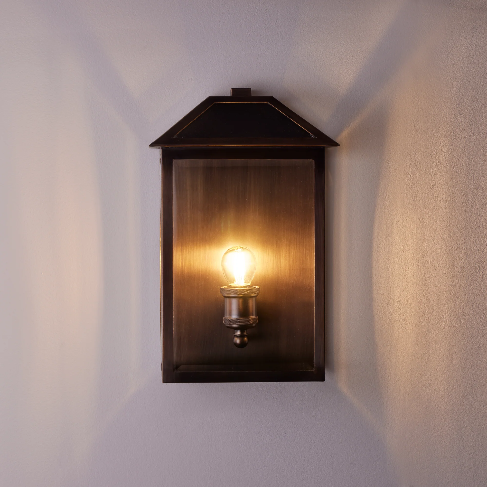 Salcombe wall sconce in bronze - Image 4