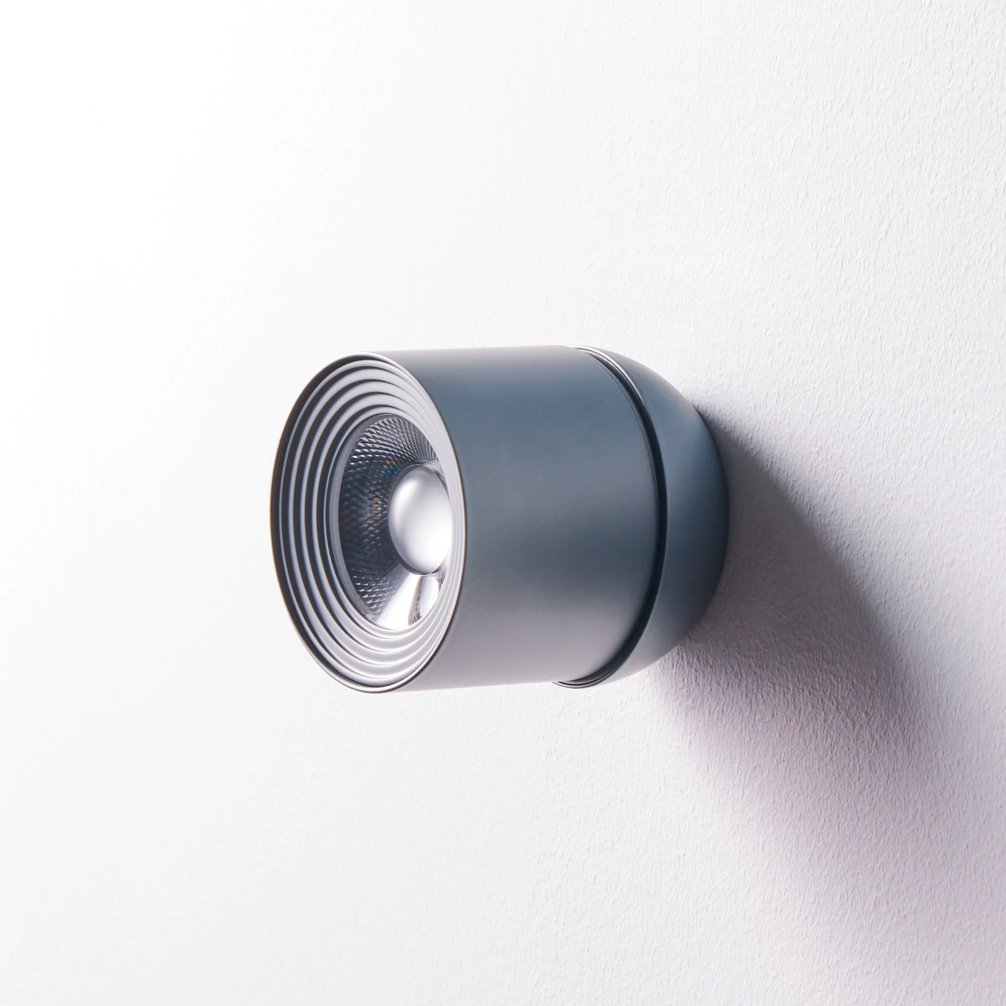 Scoon cordless wall light in shale - Image 5