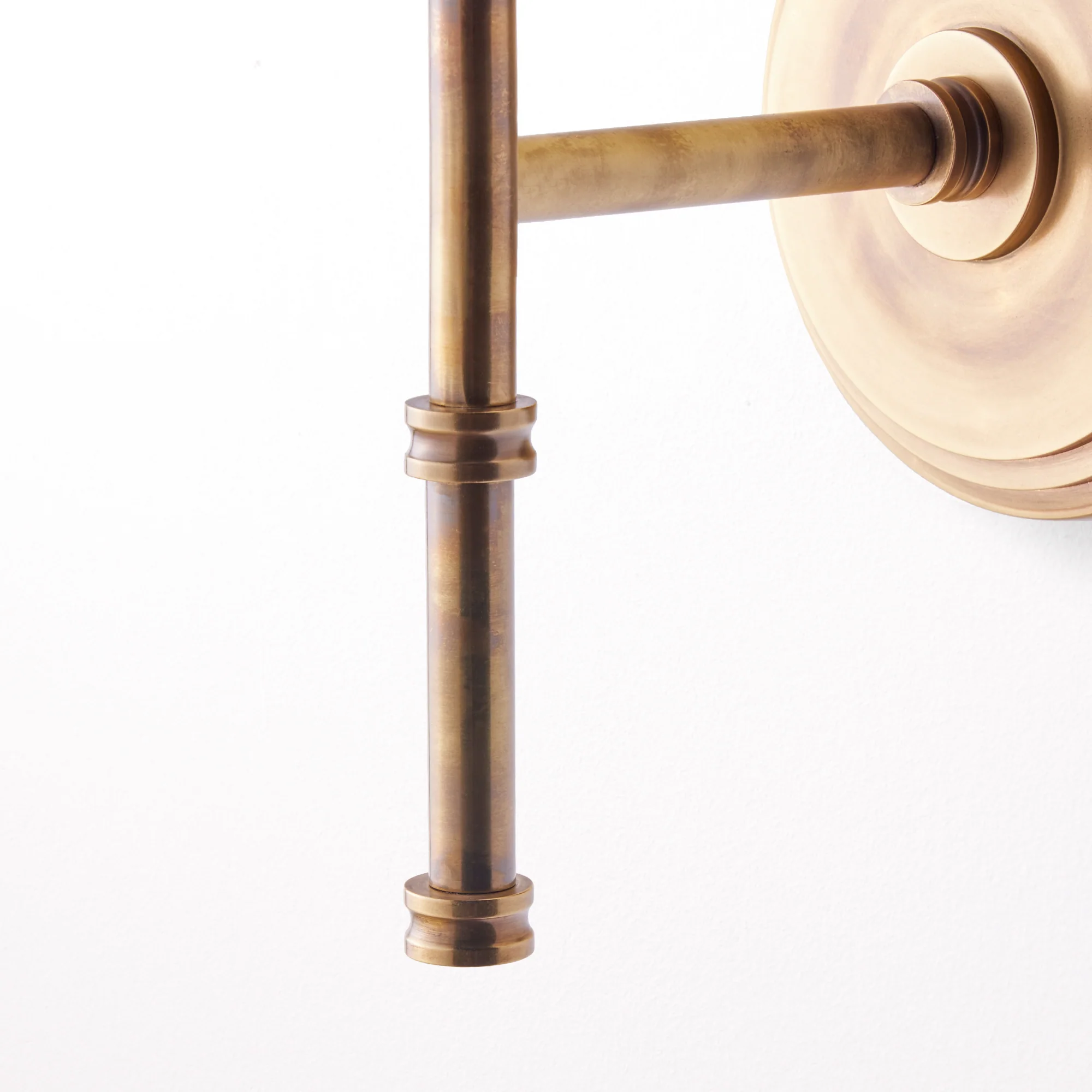 Single Chukka Wall fixture in antiqued brass - Image 3