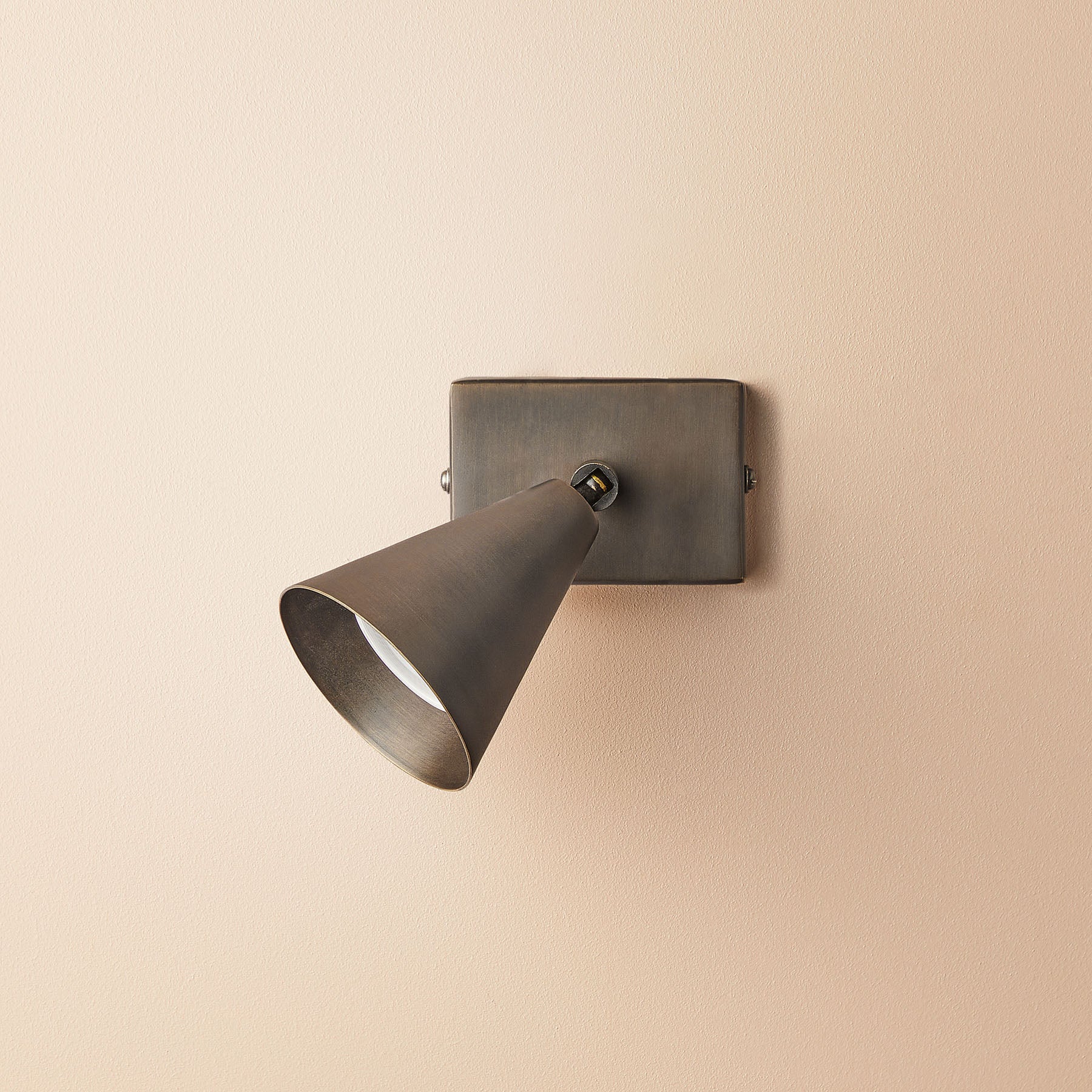 Single Crick spot light in bronze - Image 8