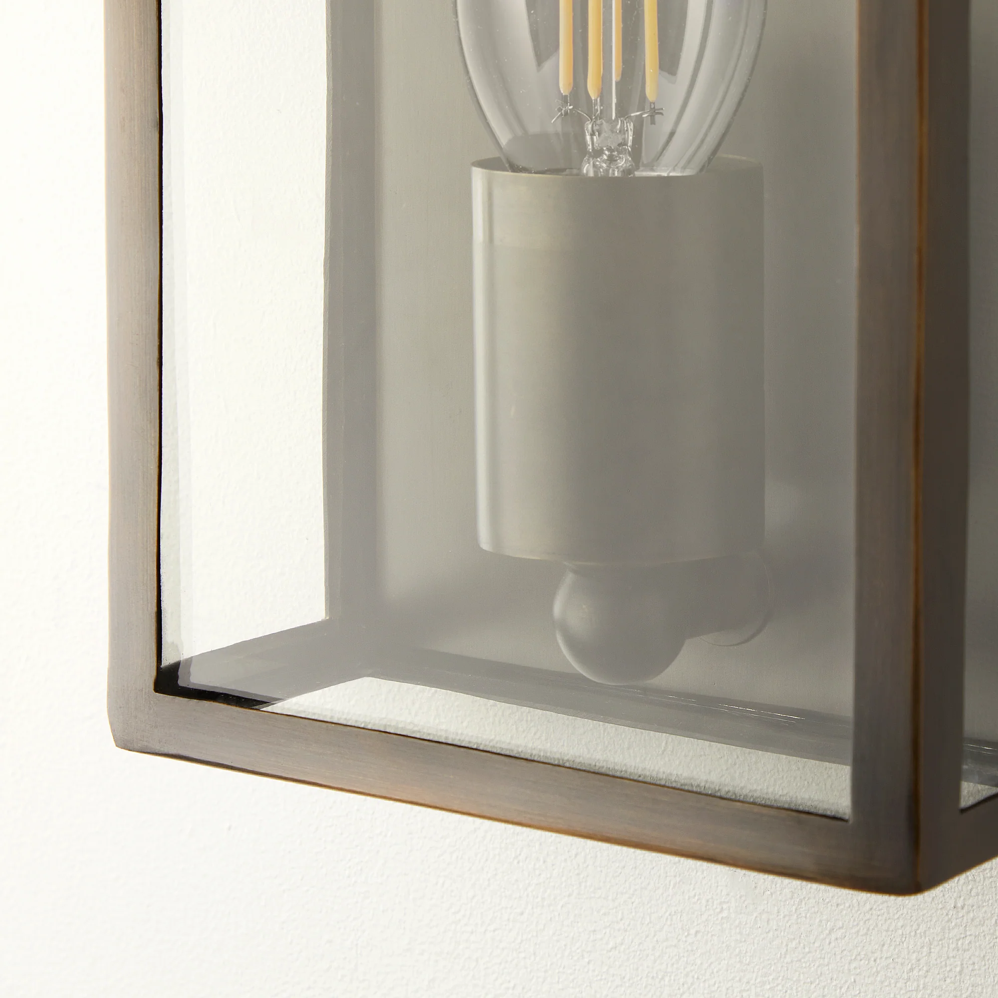 Smaller Crail wall sconce bronze - Image 8