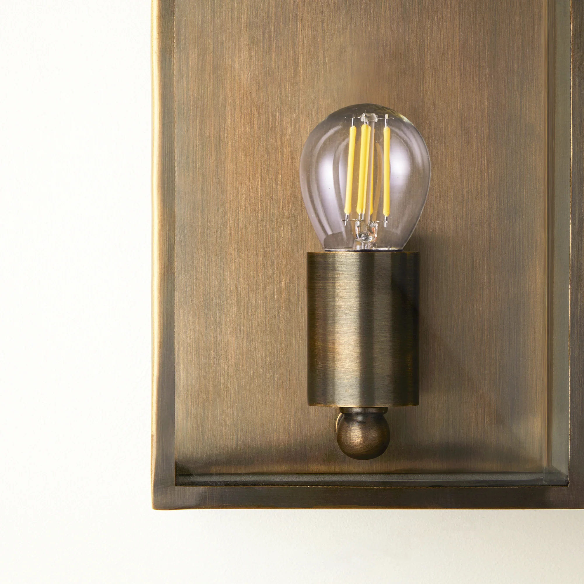 Smaller Hastings wall sconce bronze - Image 7
