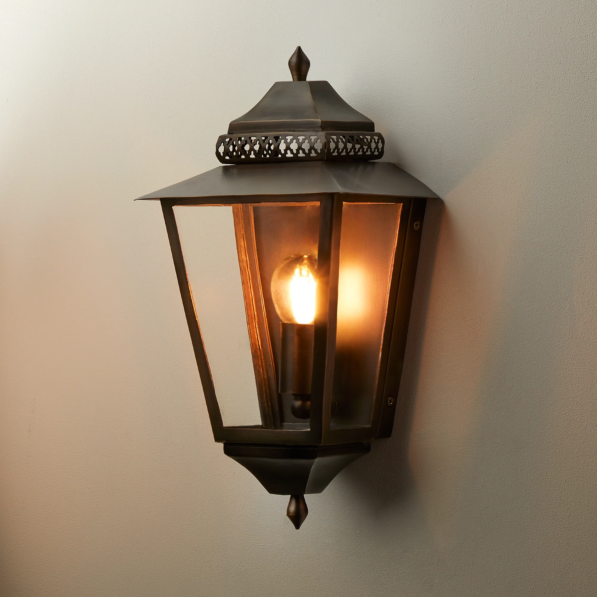 Smaller Westport wall sconce bronze - Image 10