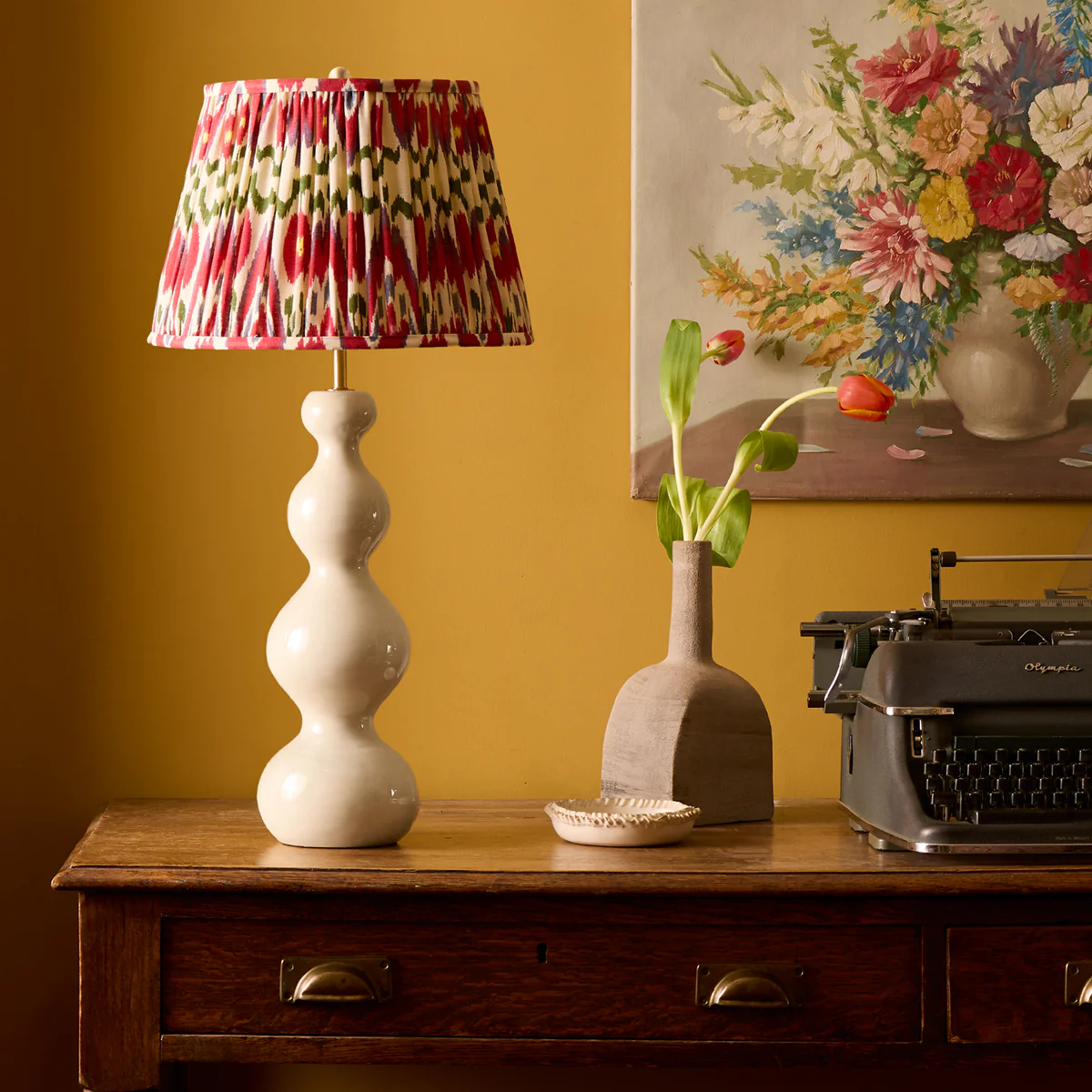 Smaller Wobster table lamp in cream lacquered wood - Image 7