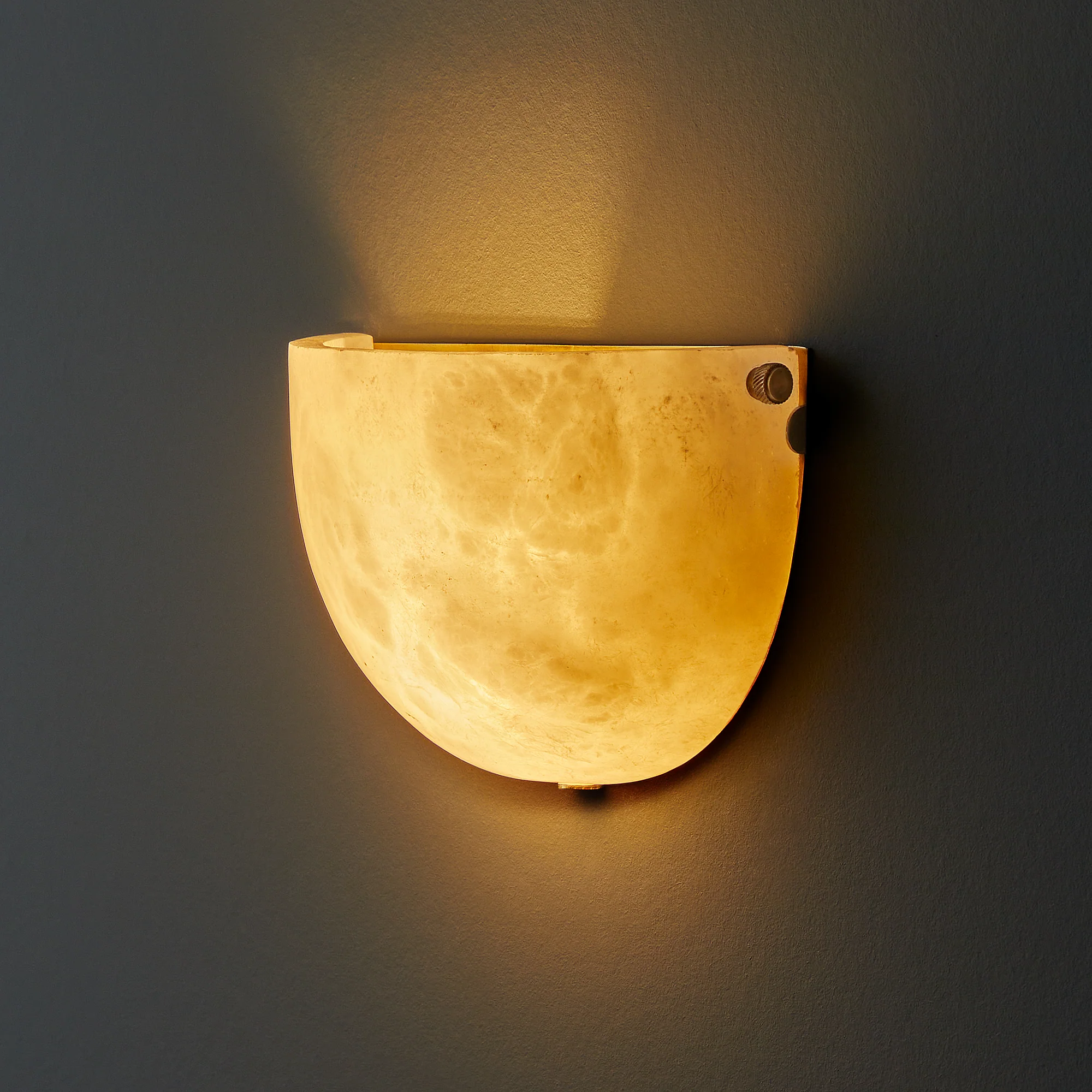Socrates wall sconce in alabaster and antiqued brass - Image 2