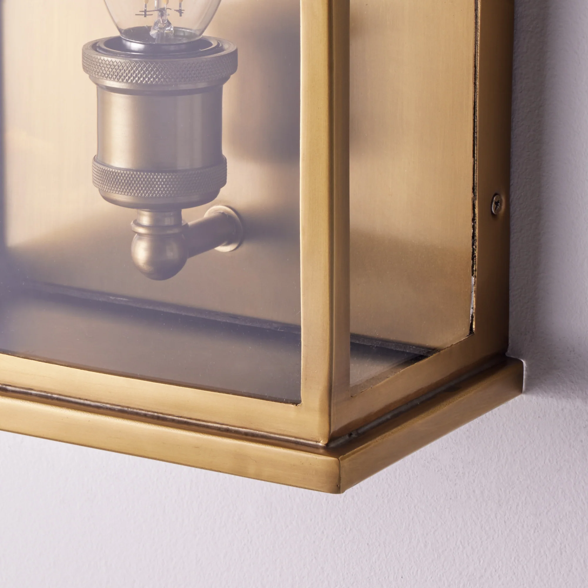 Tenby wall sconce in antiqued brass - Image 7