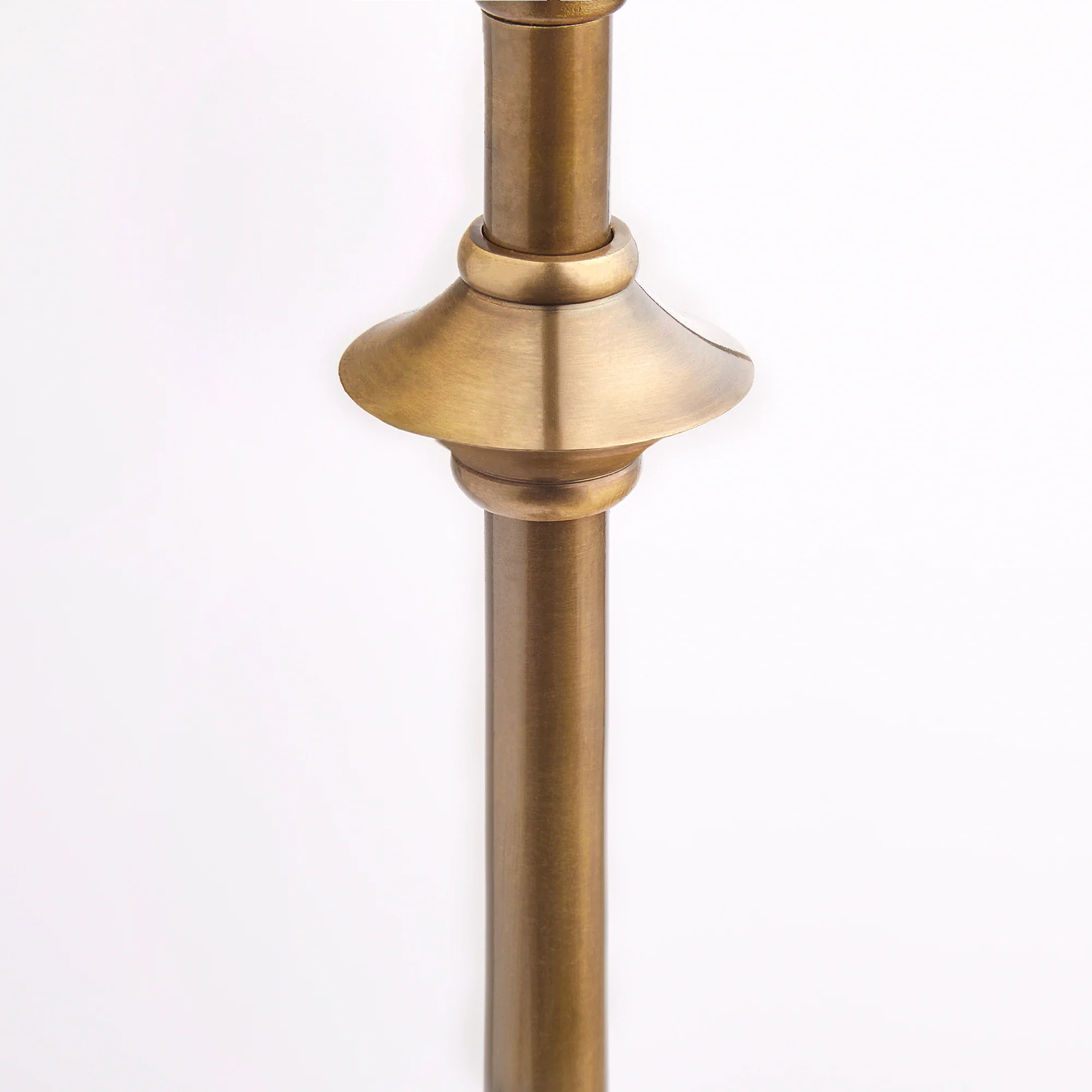 Trindle table lamp in antiqued brass - Image 5