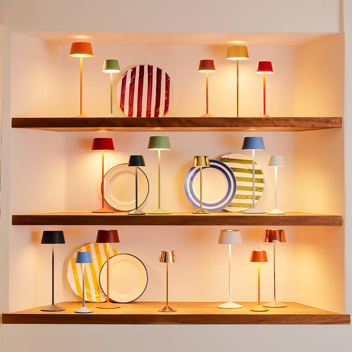 Wee Scoon cordless table lamp in coconut - Image 12