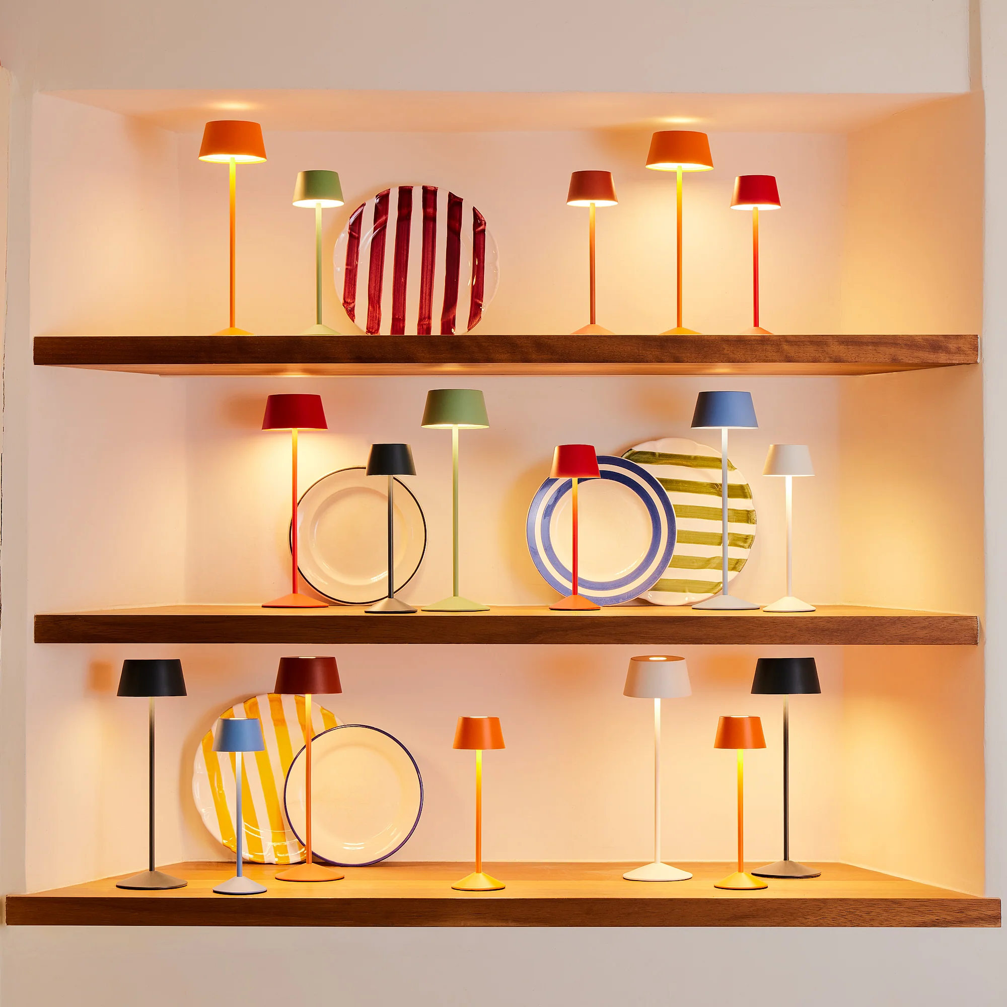 Wee Scoon cordless table lamp in coconut - Image 15