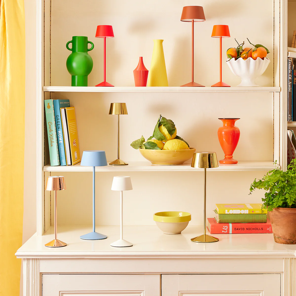 Wee Scoon cordless table lamp in coconut - Image 3