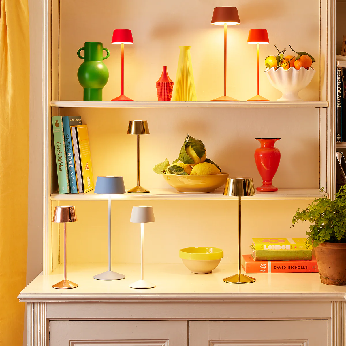 Wee Scoon cordless table lamp in coconut - Image 4