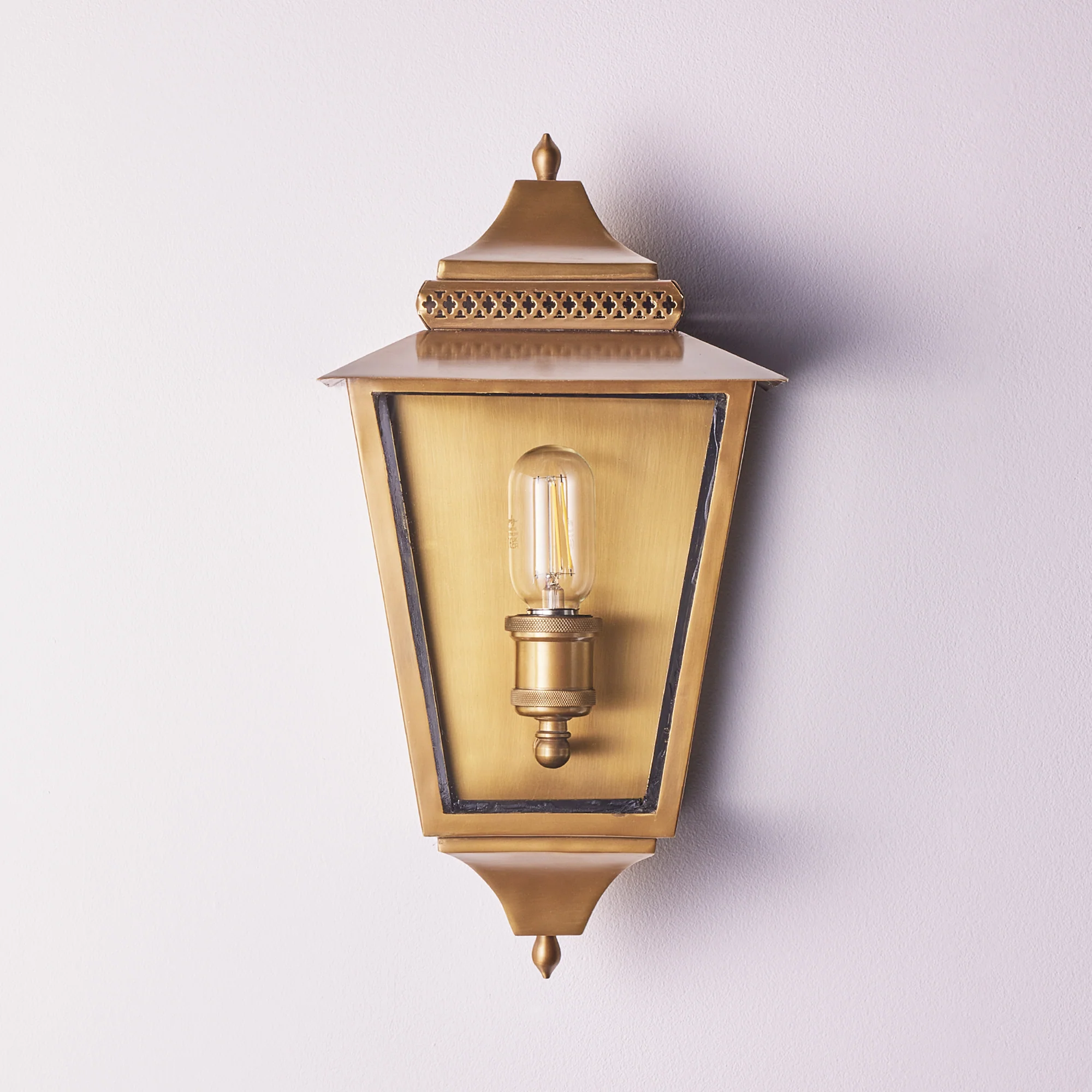 Westport wall sconce in antiqued brass - Image 5