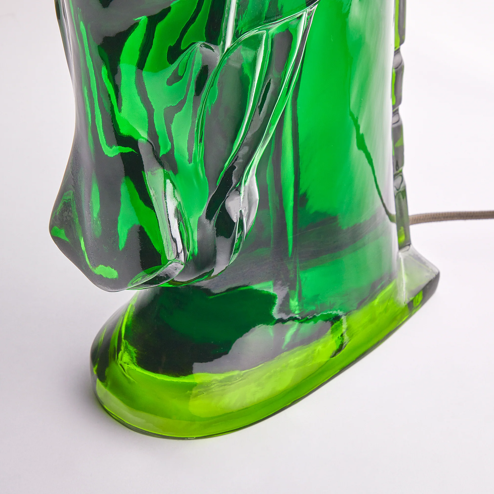 Whinny Table Lamp in green resin - Image 6