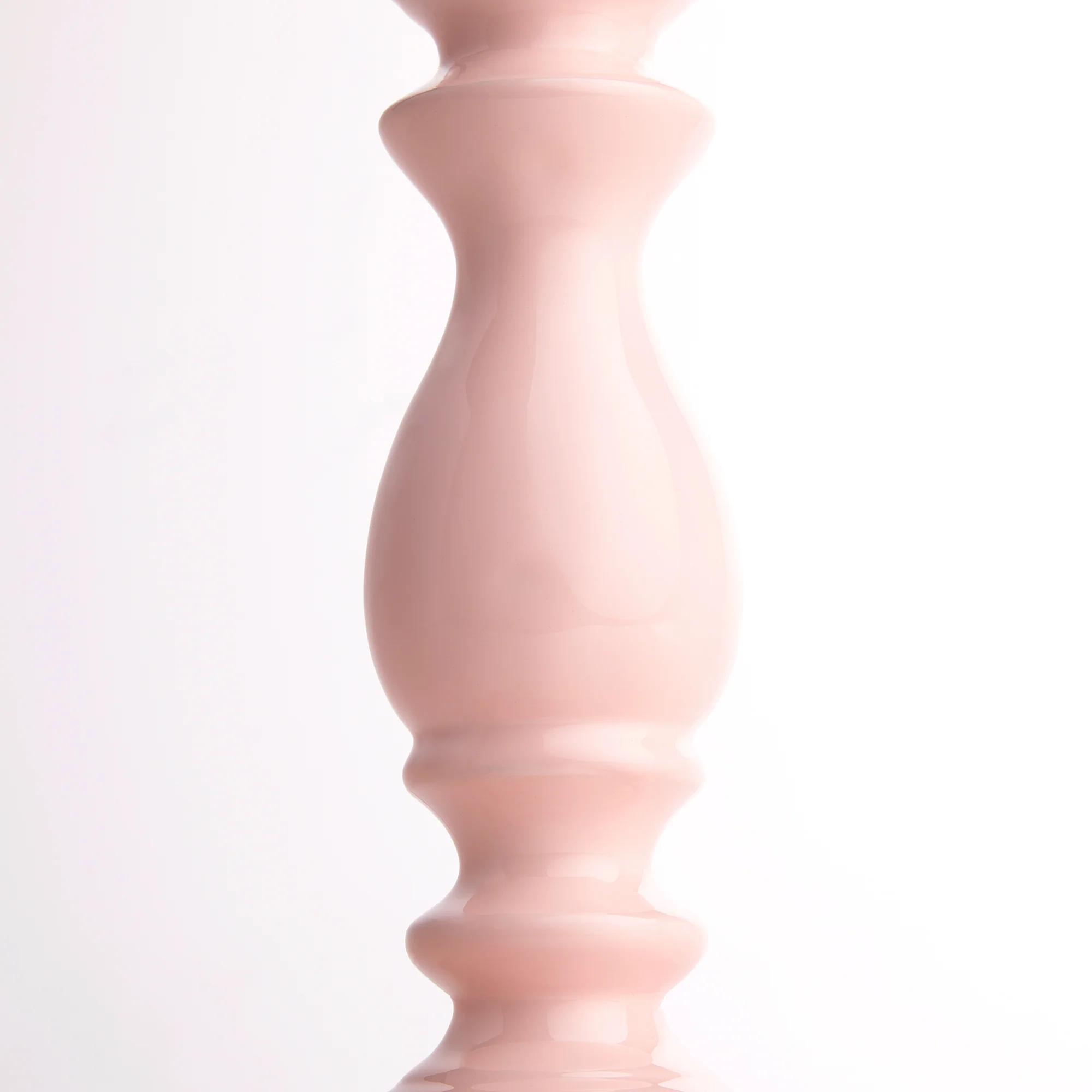 Wilma table lamp in pale pink - Image 4
