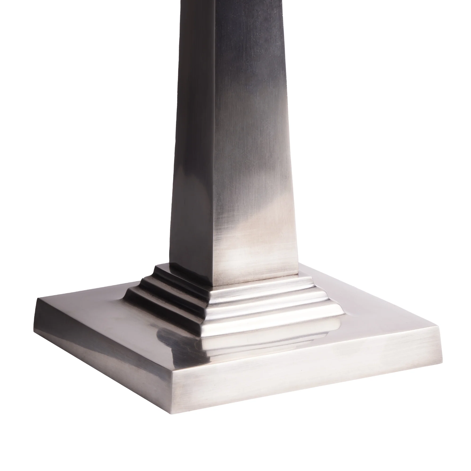 Ziggurat table lamp in antiqued silver - Image 7